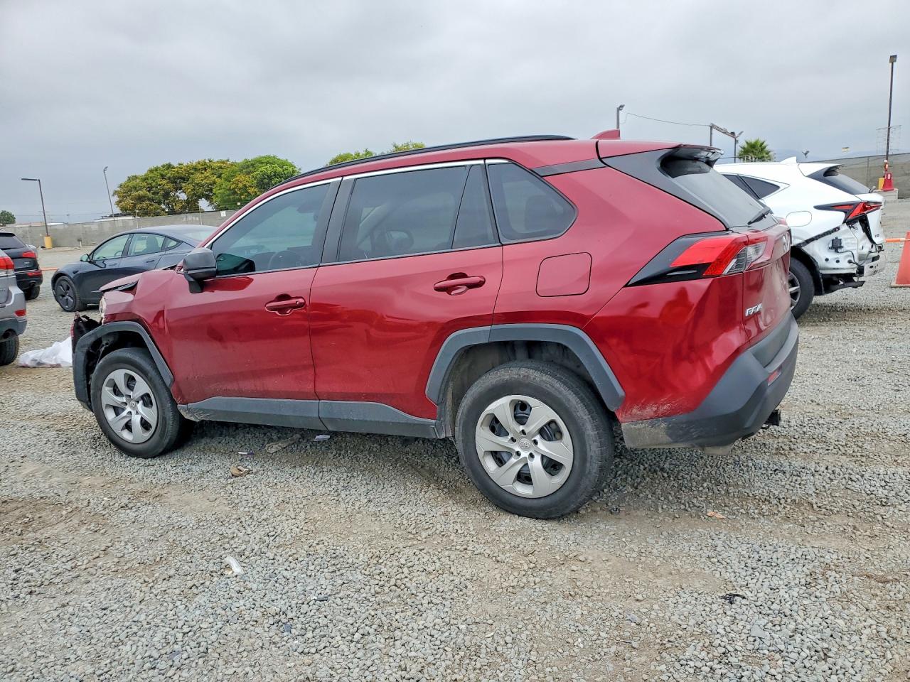 2019 Toyota Rav4 Le Red vin: 2T3H1RFV0KC008607