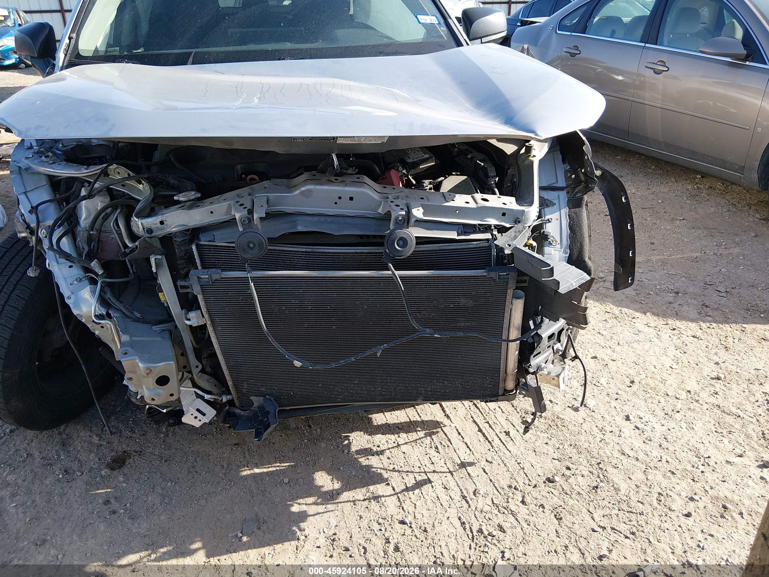 2019 Toyota Rav4 Le Silver vin: 2T3H1RFV0KW051889