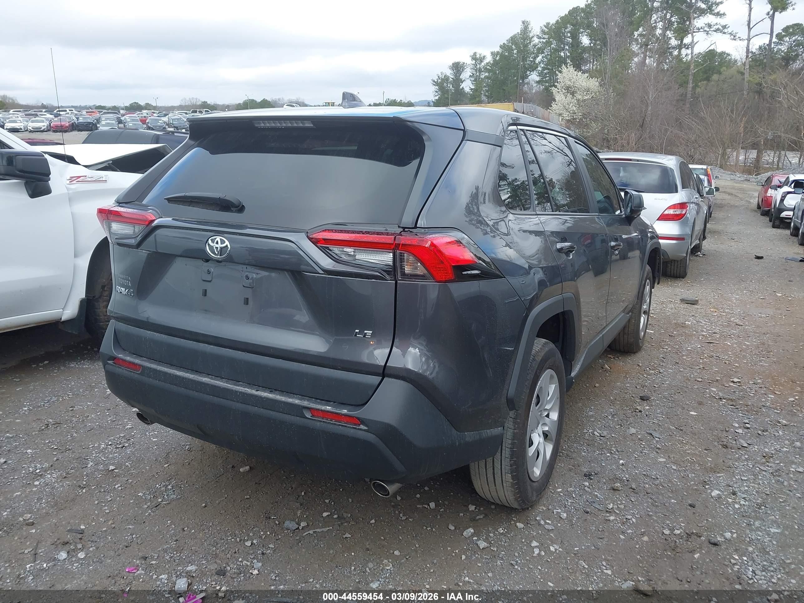 2024 Toyota Rav4 Le Gray vin: 2T3H1RFV2RW314801