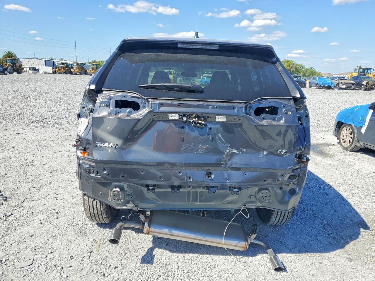 2025 Toyota Rav4 Le Gray vin: 2T3H1RFV2SW444289