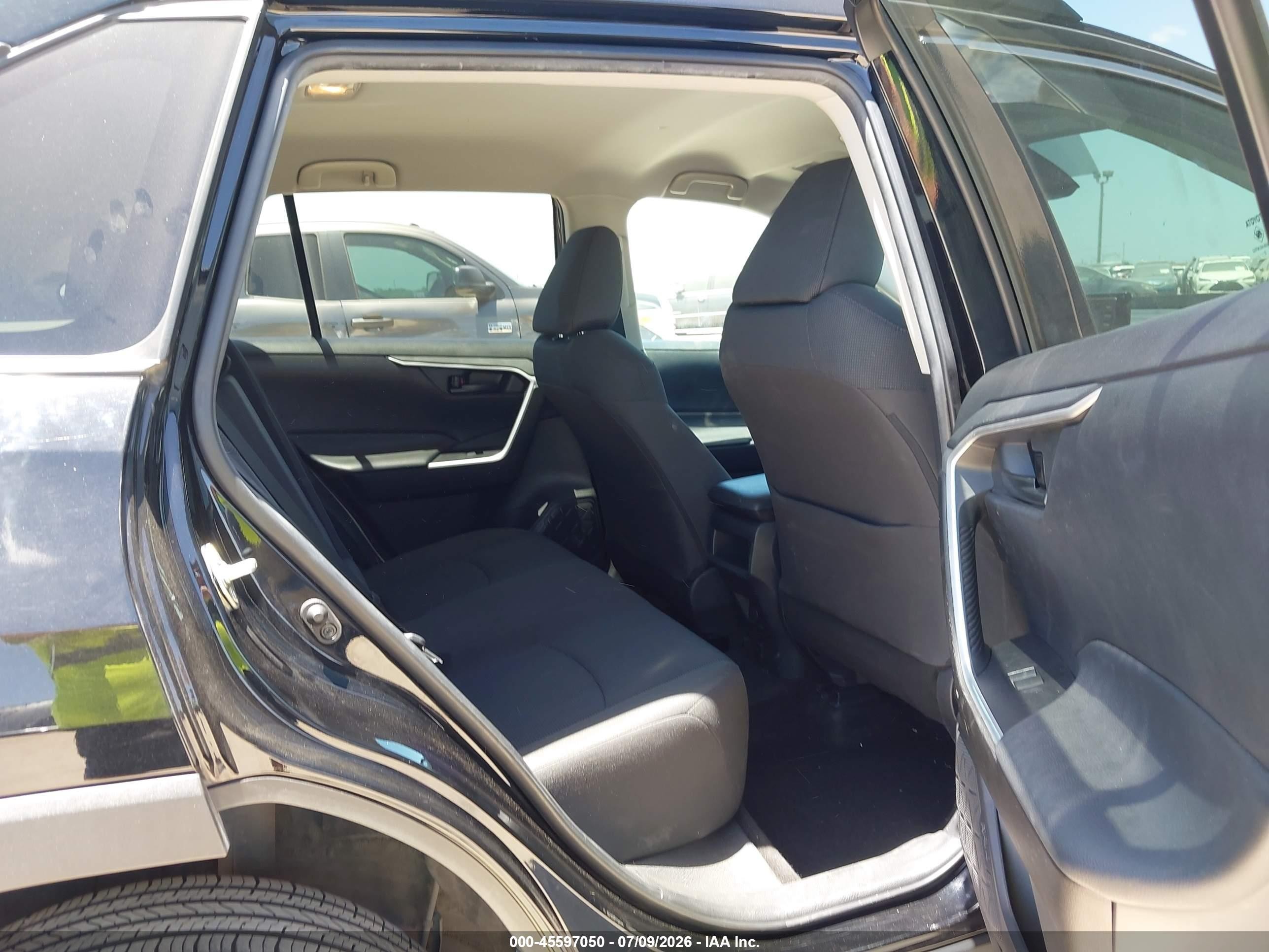 2021 Toyota Rav4 Le Черный vin: 2T3H1RFV3MC098192