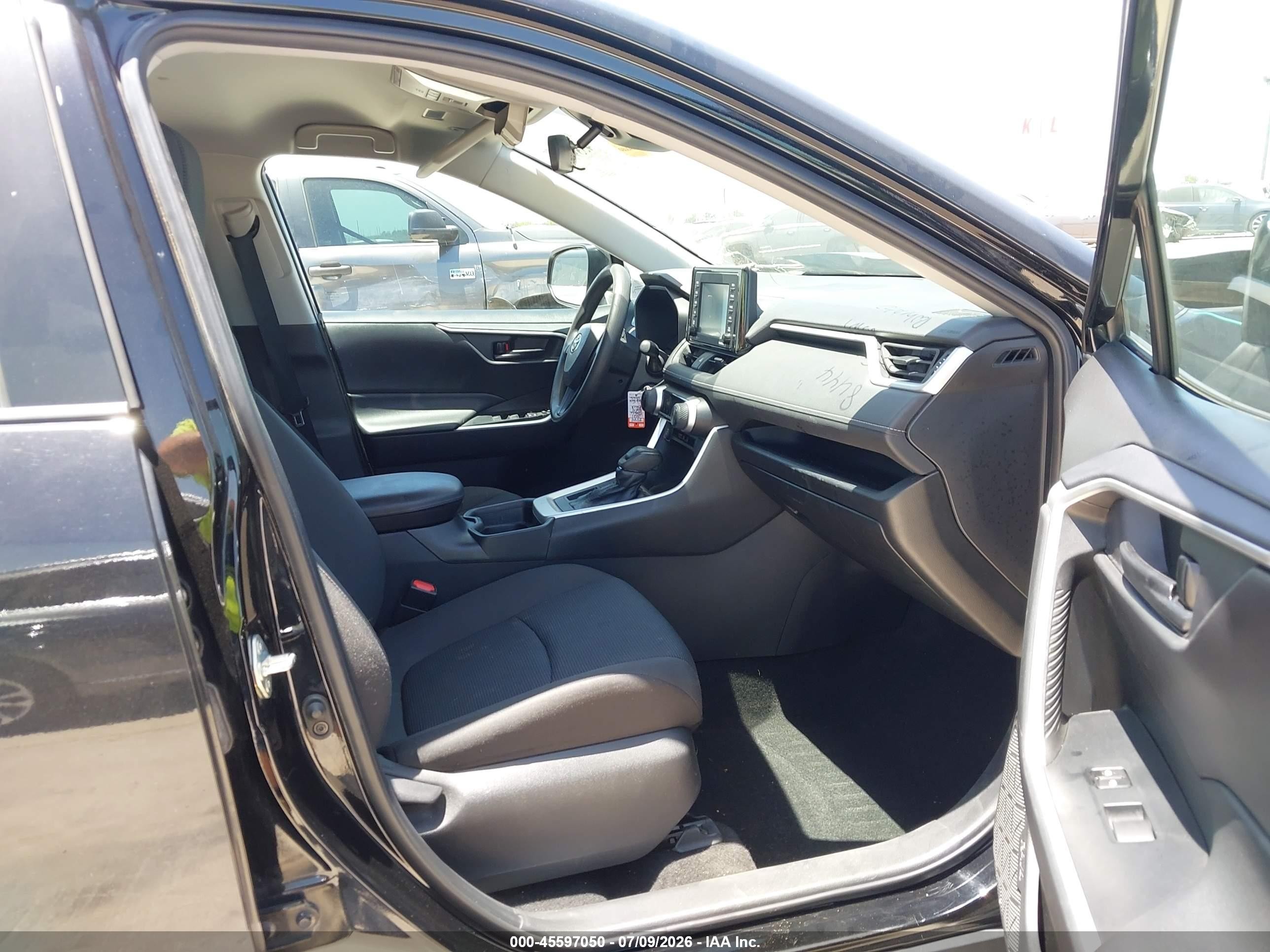 2021 Toyota Rav4 Le Черный vin: 2T3H1RFV3MC098192