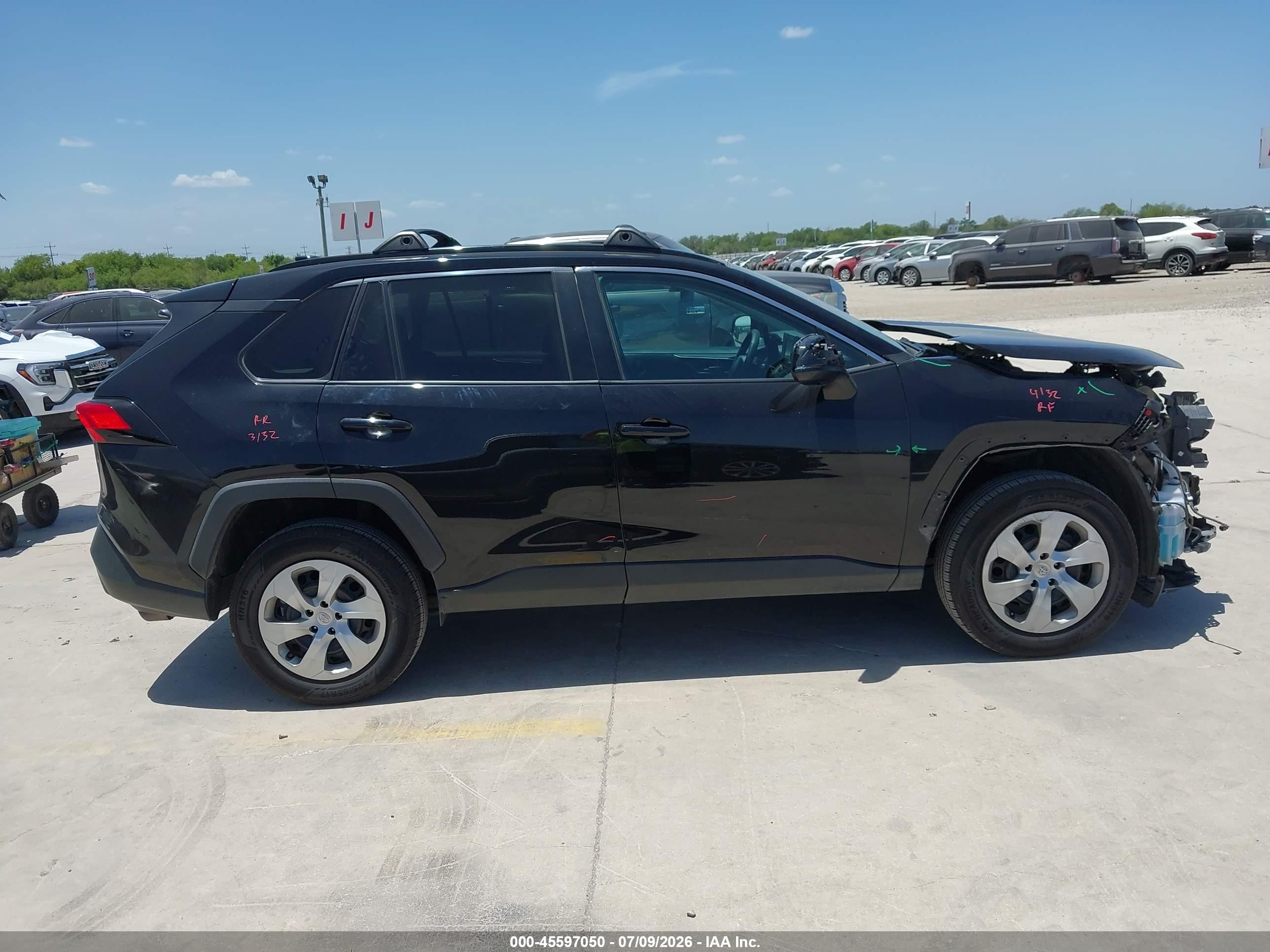 2021 Toyota Rav4 Le Черный vin: 2T3H1RFV3MC098192