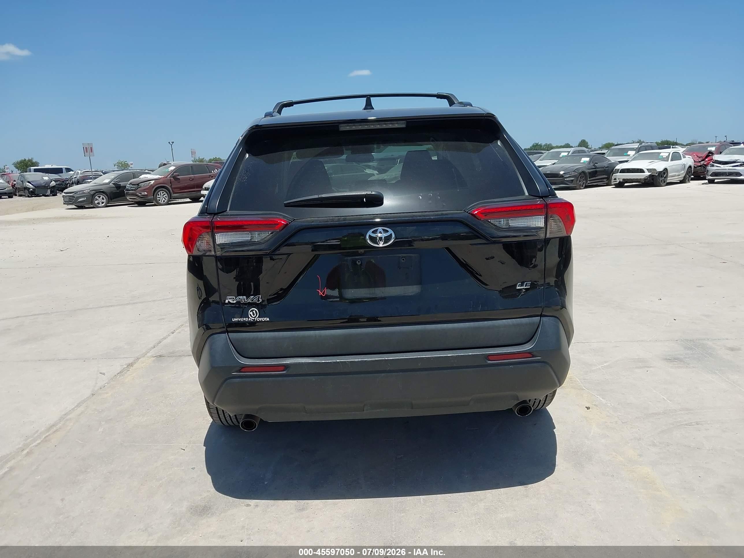 2021 Toyota Rav4 Le Черный vin: 2T3H1RFV3MC098192