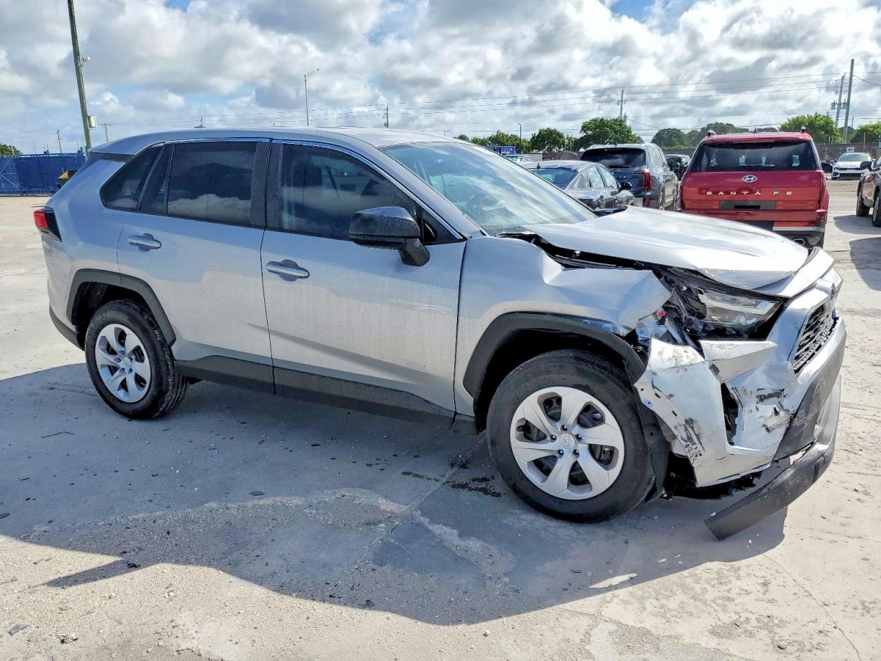 2025 Toyota Rav4 Le Silver vin: 2T3H1RFV3SW412628