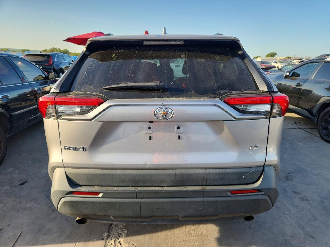 2020 Toyota Rav4 Le Gray vin: 2T3H1RFV4LC039702