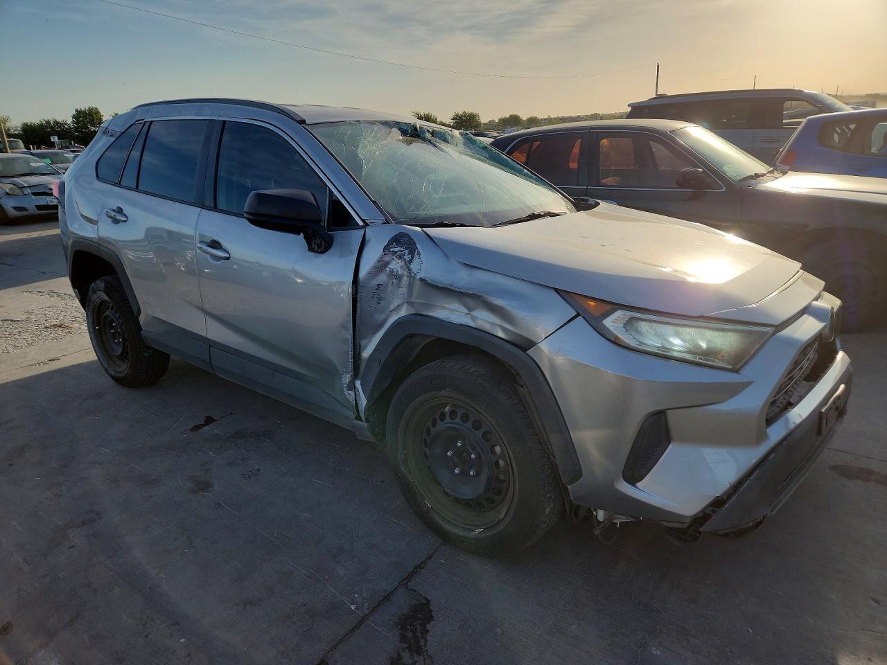 2020 Toyota Rav4 Le Gray vin: 2T3H1RFV4LC039702