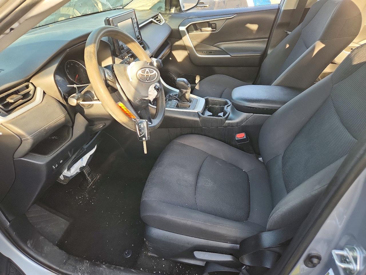 2020 Toyota Rav4 Le Gray vin: 2T3H1RFV4LC039702