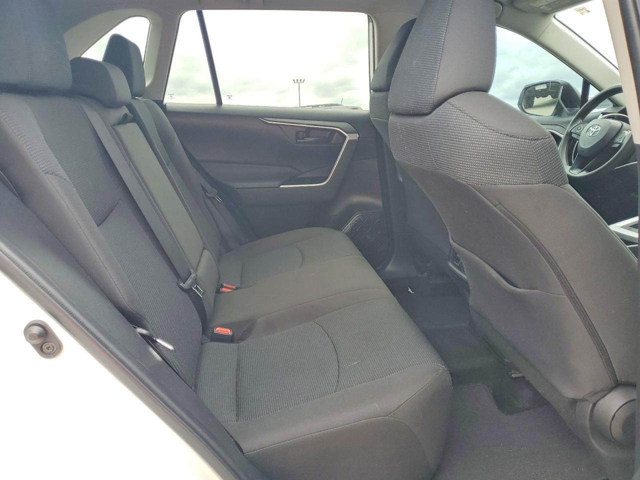 2022 Toyota Rav4 Le White vin: 2T3H1RFV4NC180840