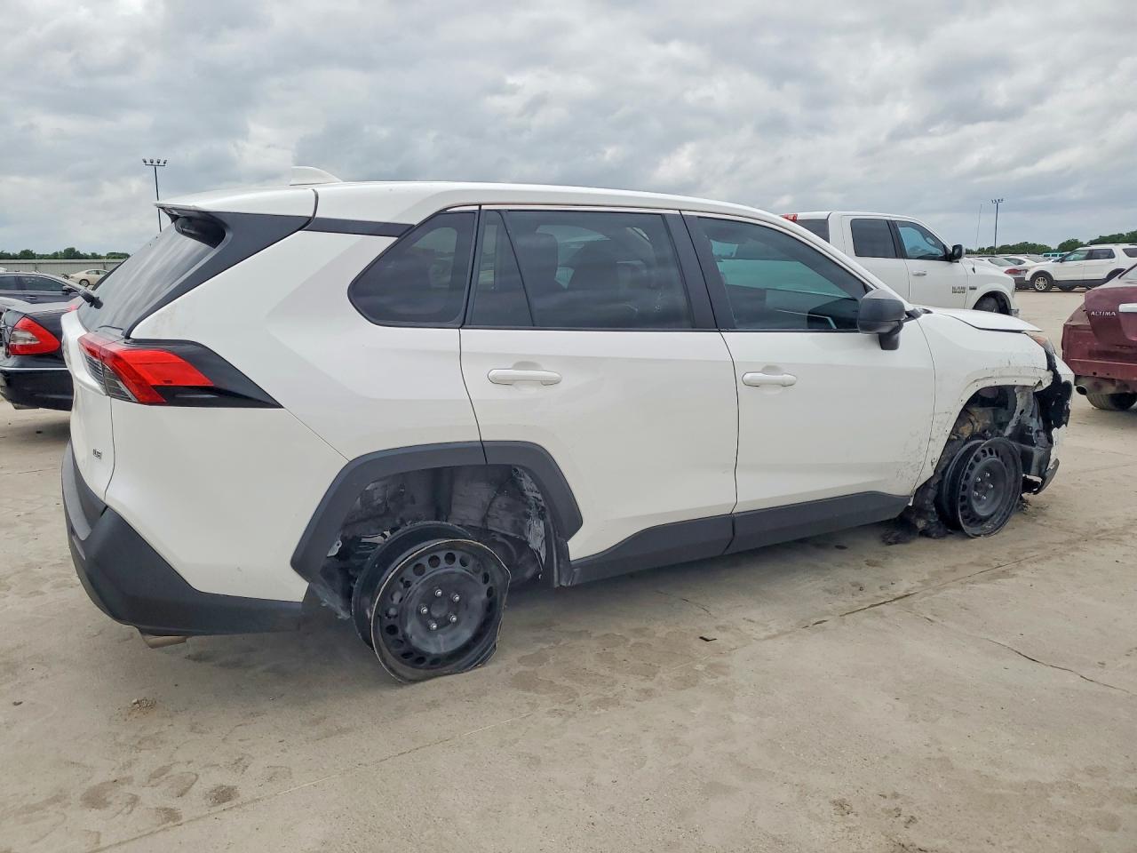 2022 Toyota Rav4 Le White vin: 2T3H1RFV4NC180840