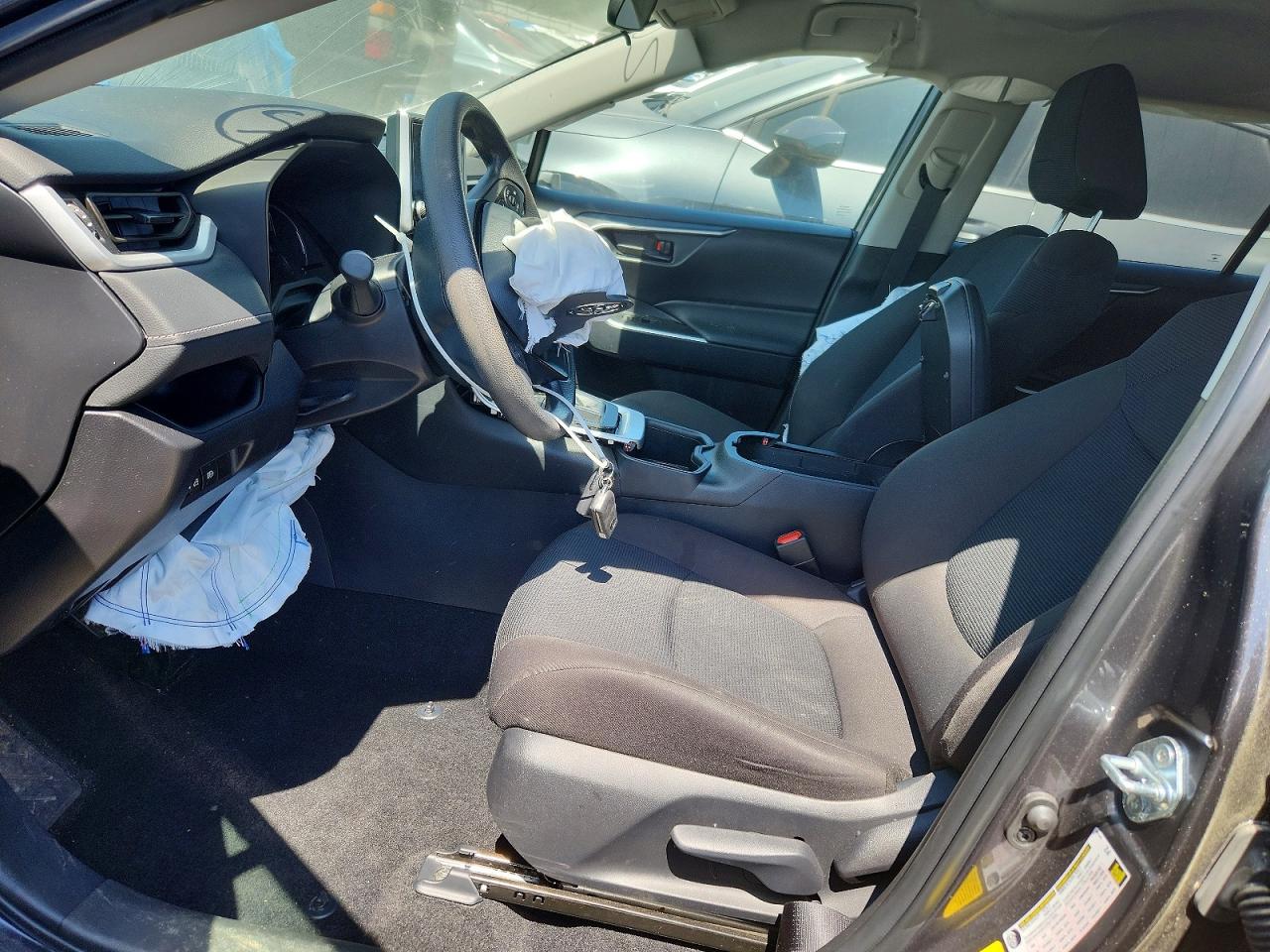 2025 Toyota Rav4 Le Gray vin: 2T3H1RFV4SC316153