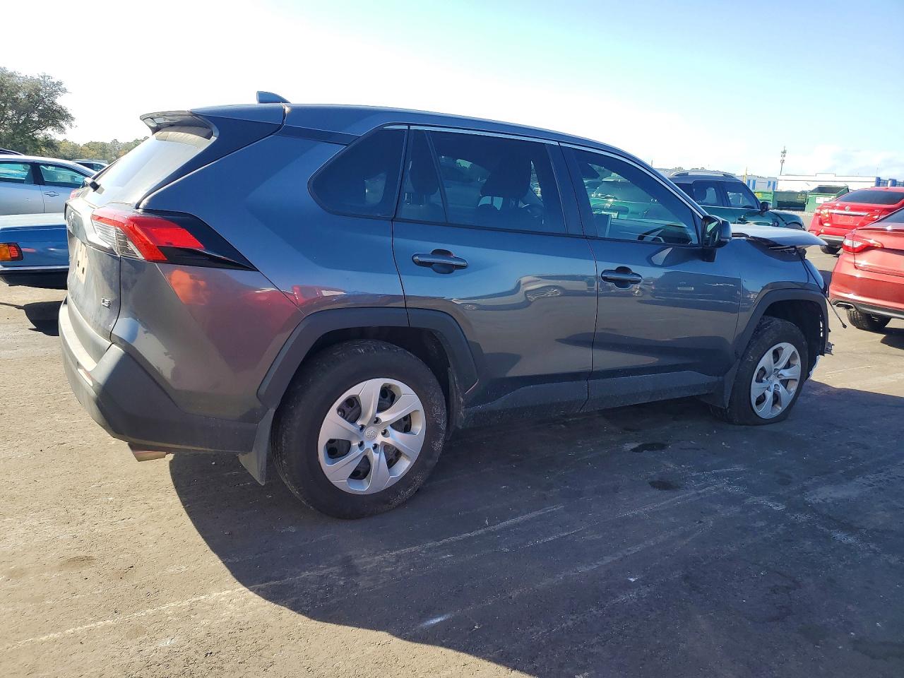 2025 Toyota Rav4 Le Gray vin: 2T3H1RFV4SC317884
