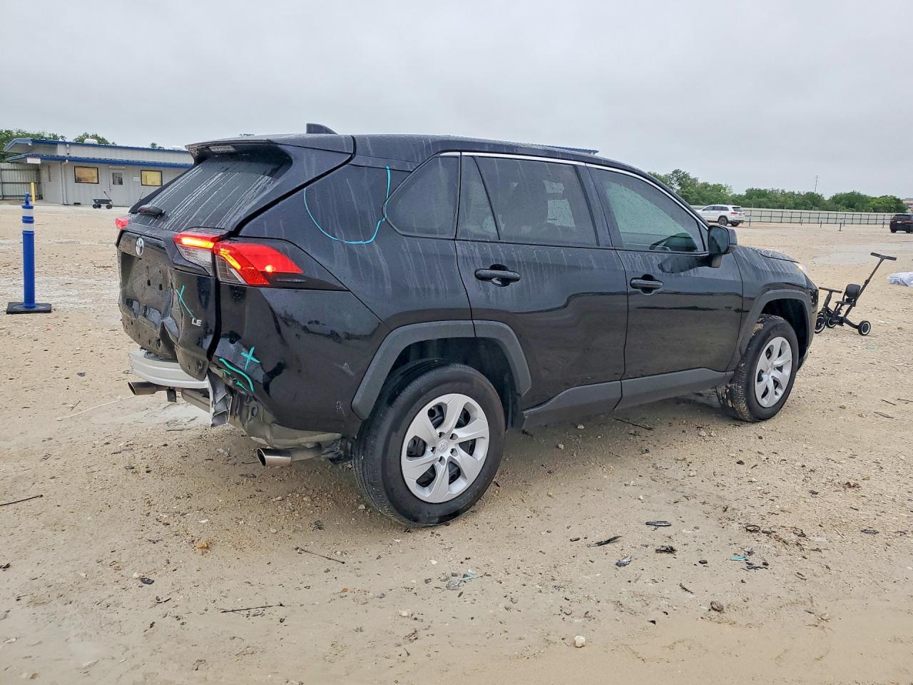2025 Toyota Rav4 Le Black vin: 2T3H1RFV6SW413630