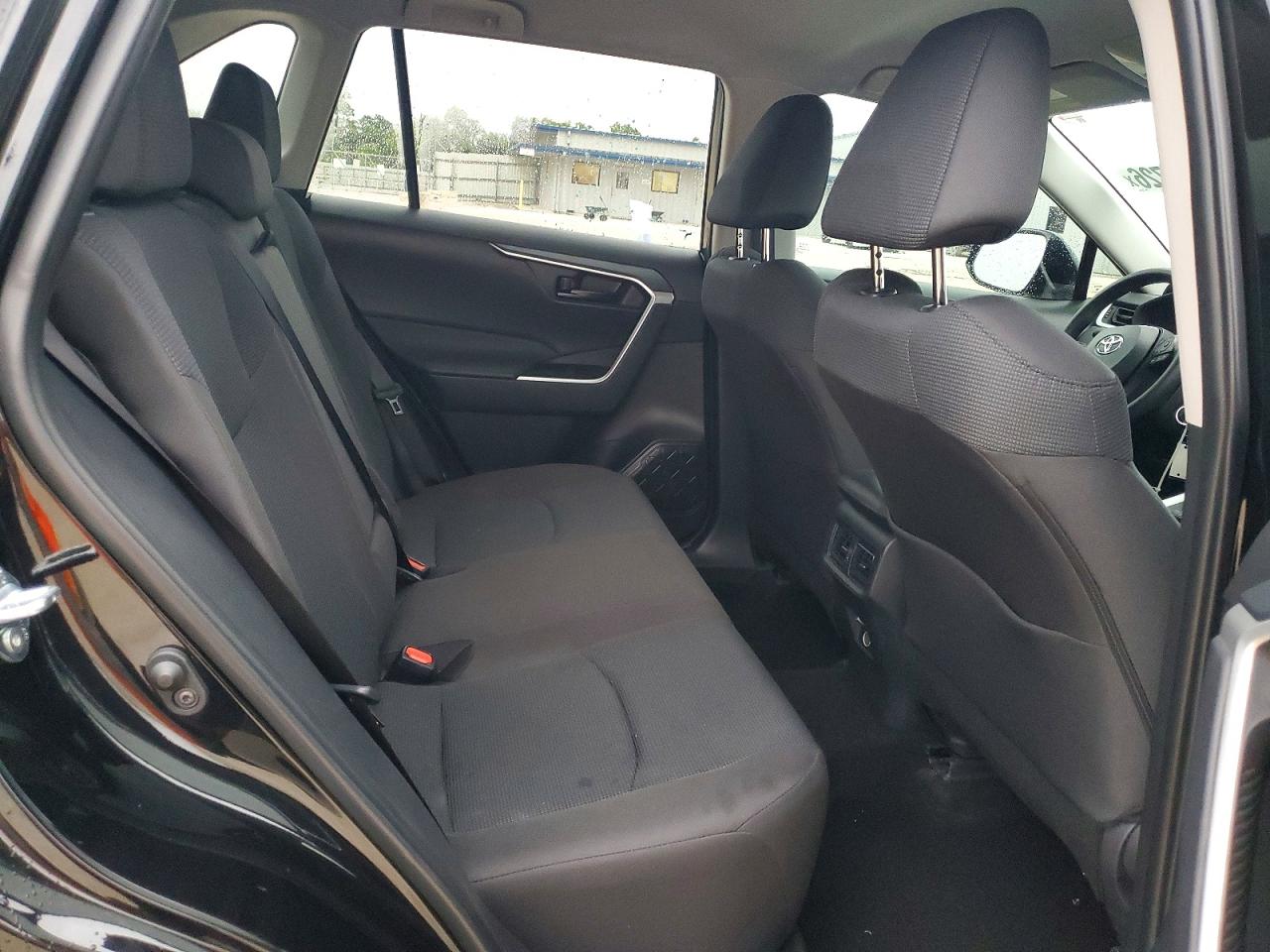 2025 Toyota Rav4 Le Black vin: 2T3H1RFV6SW413630