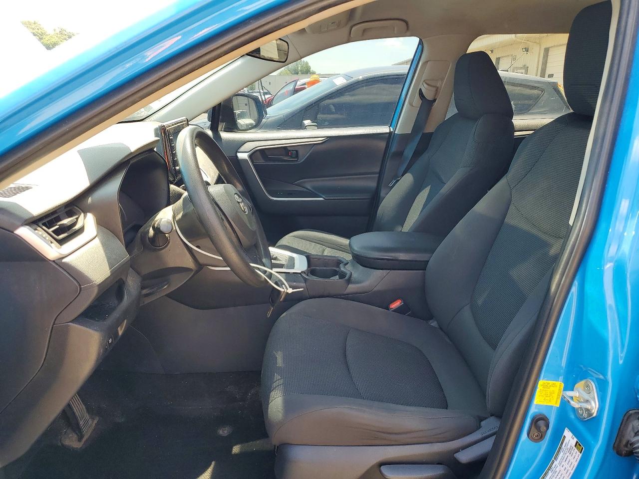 2019 Toyota Rav4 Le Blue vin: 2T3H1RFV7KW021871
