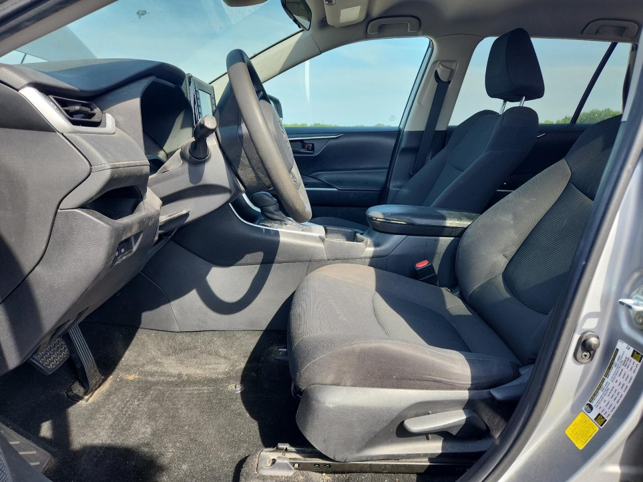 2021 Toyota Rav4 Le Серебряный vin: 2T3H1RFV7MW127076