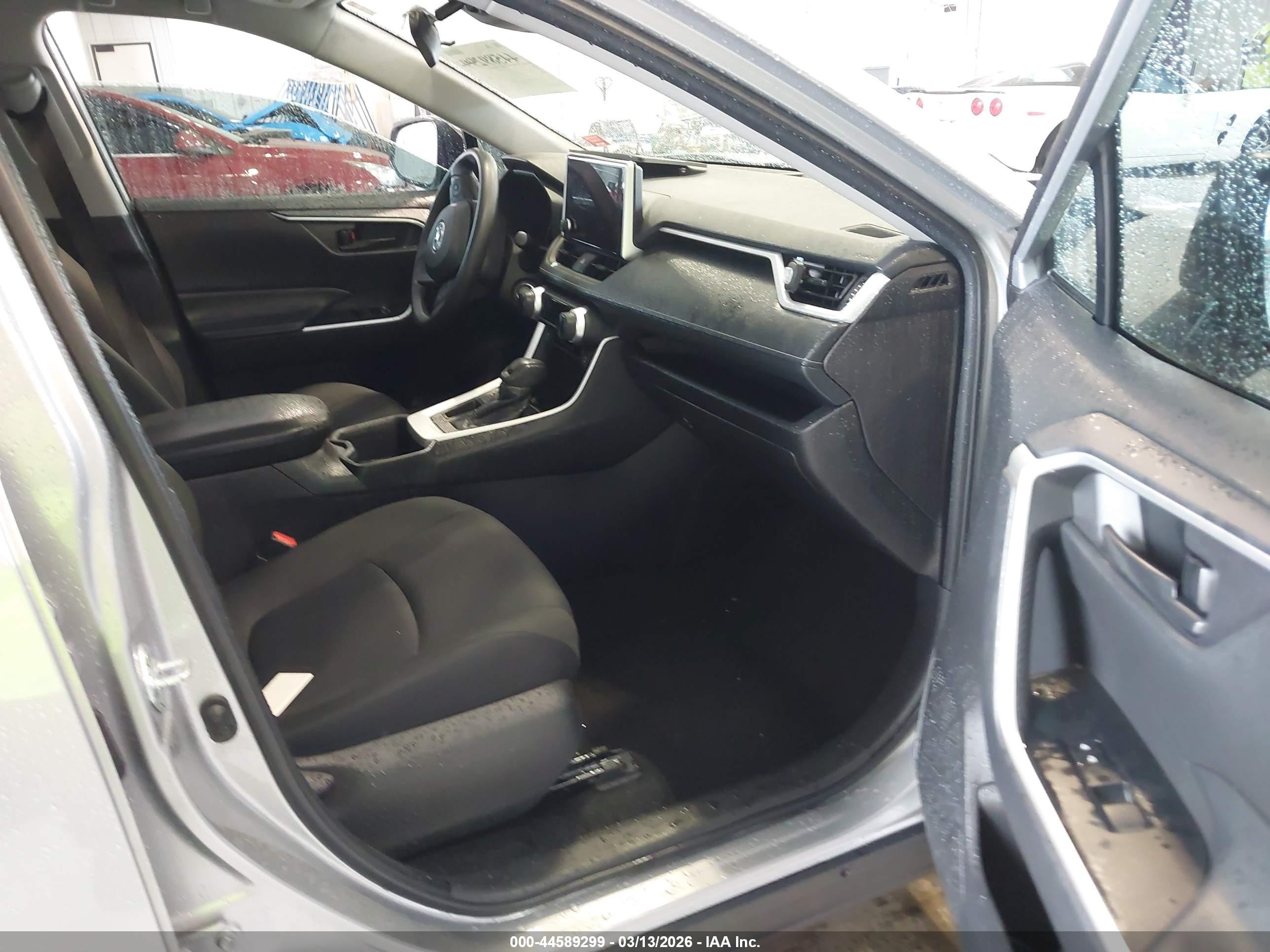 2024 Toyota Rav4 Le Серебряный vin: 2T3H1RFV9RW336407