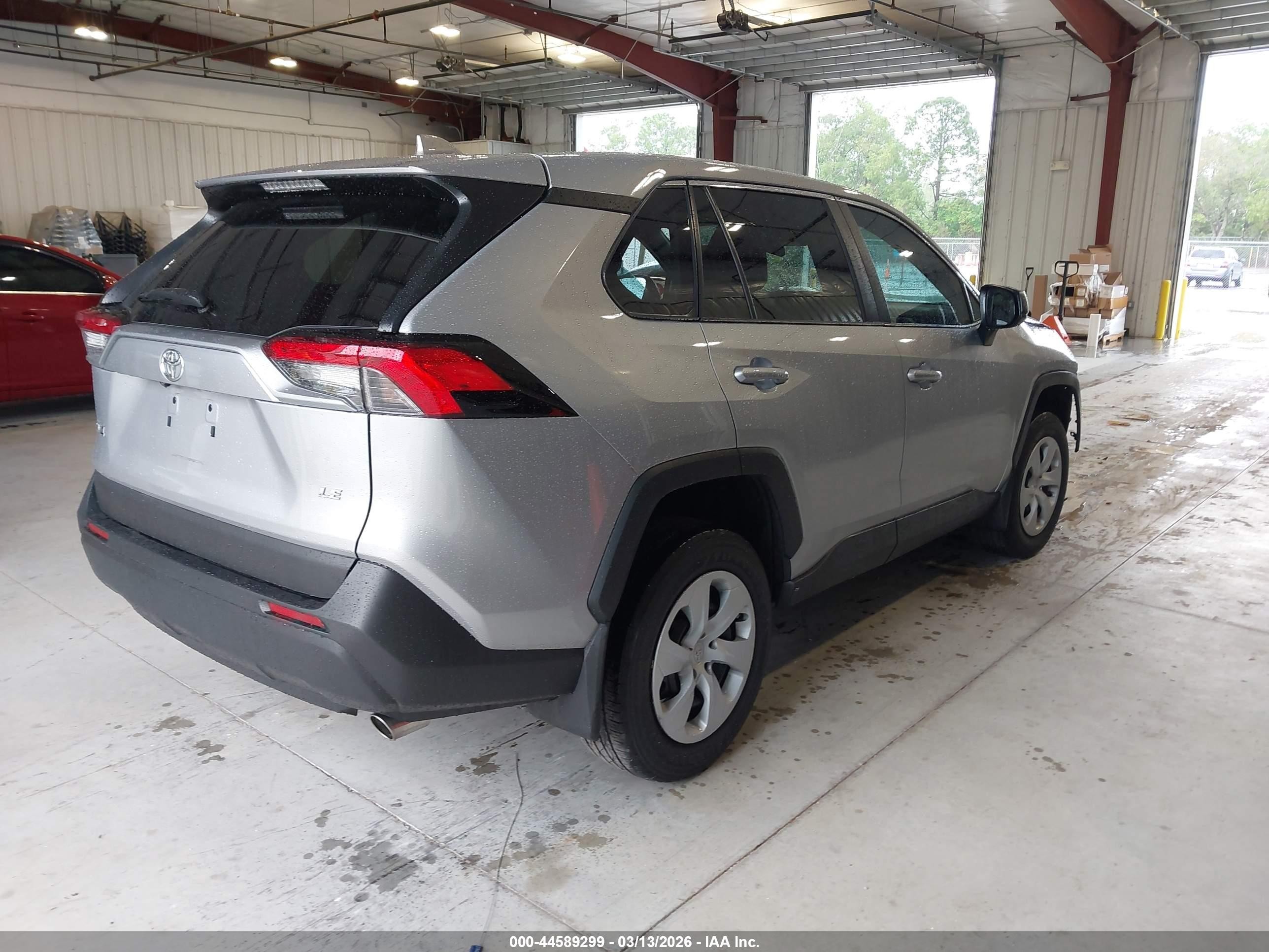 2024 Toyota Rav4 Le Серебряный vin: 2T3H1RFV9RW336407
