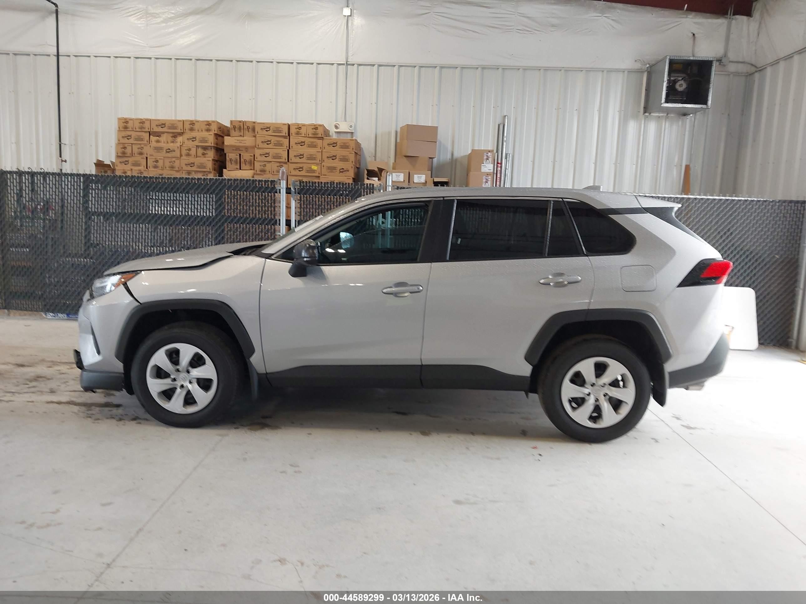 2024 Toyota Rav4 Le Серебряный vin: 2T3H1RFV9RW336407