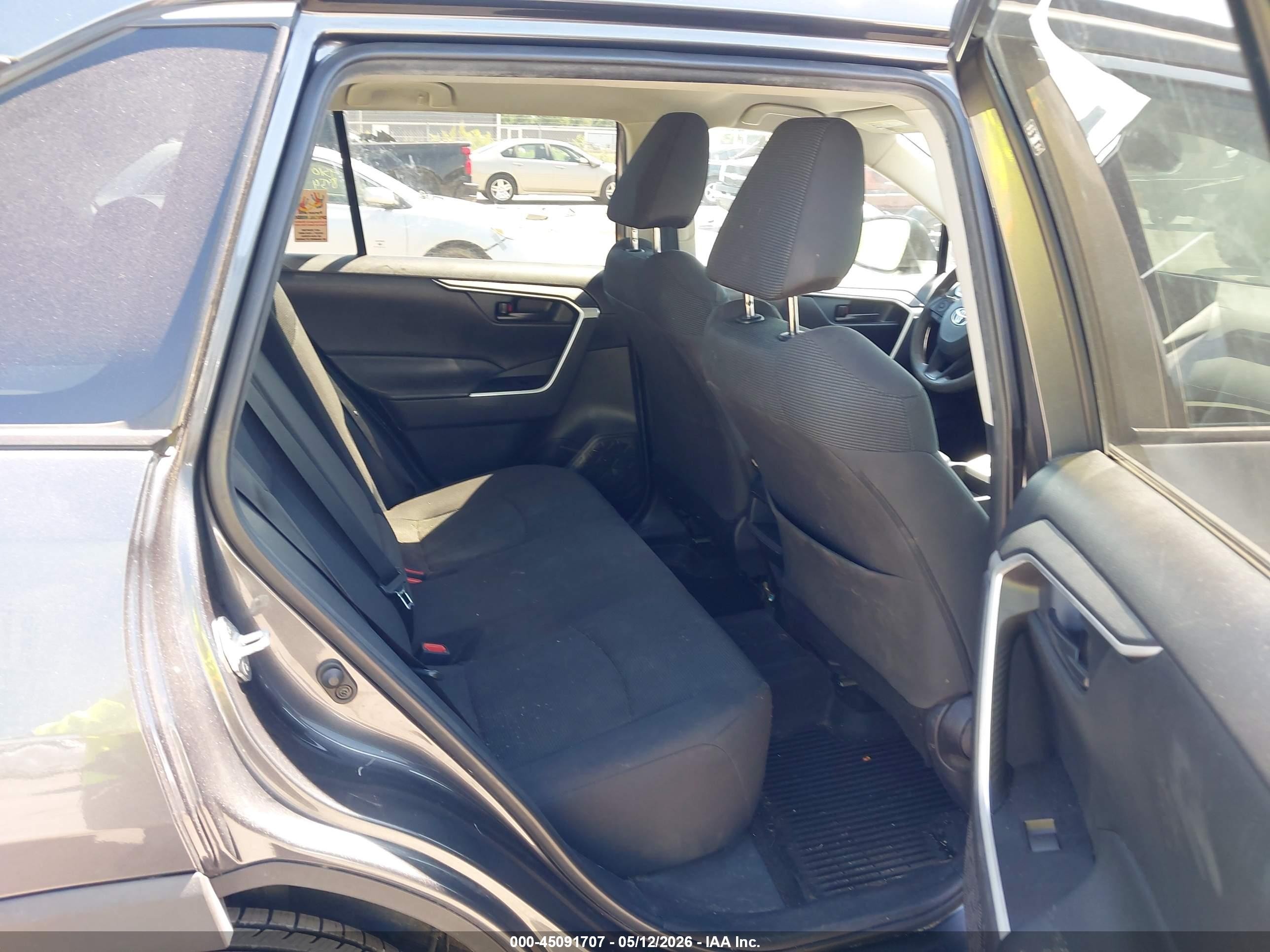 2021 Toyota Rav4 Le Gray vin: 2T3H1RFVXMC130202