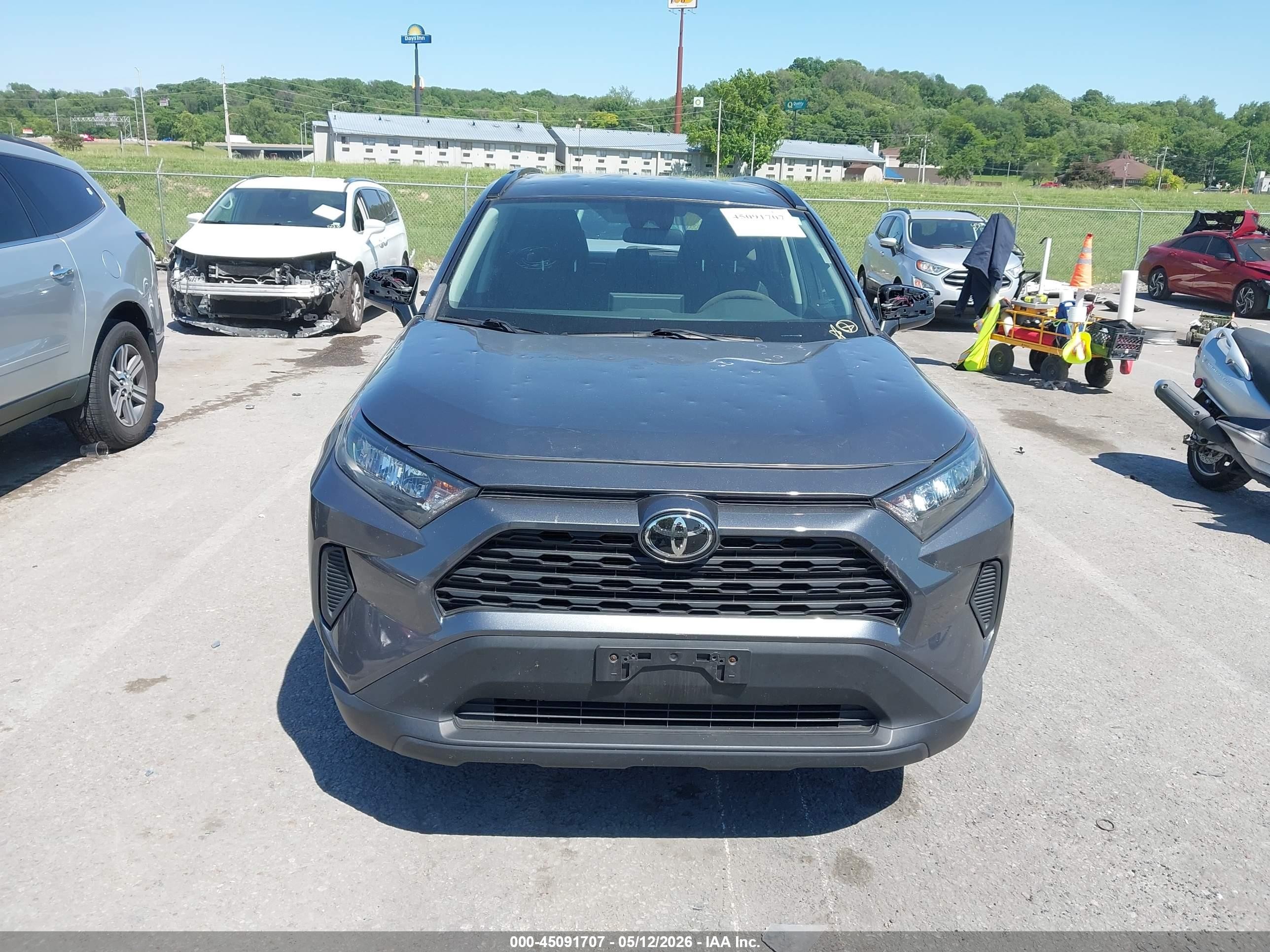 2021 Toyota Rav4 Le Gray vin: 2T3H1RFVXMC130202