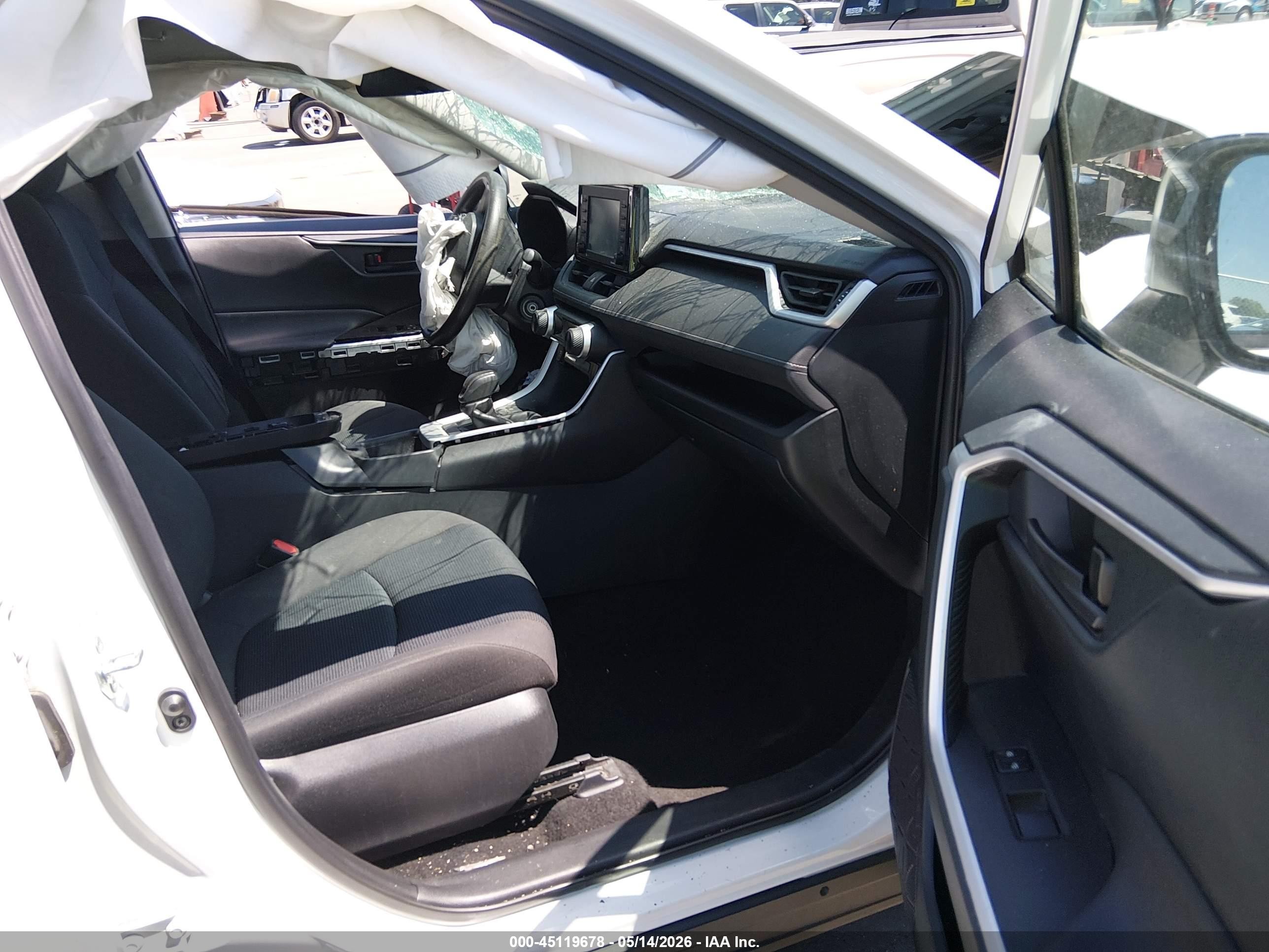 2021 Toyota Rav4 Le White vin: 2T3H1RFVXMW145846