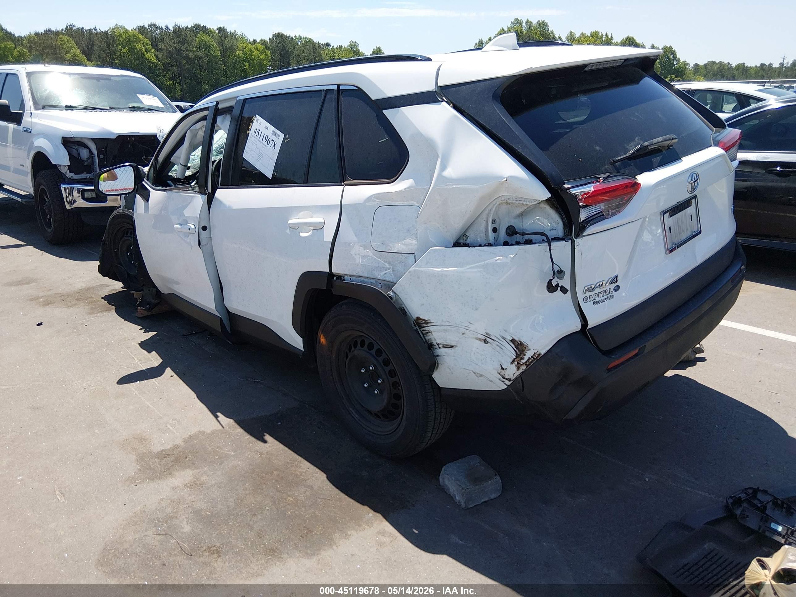 2021 Toyota Rav4 Le White vin: 2T3H1RFVXMW145846