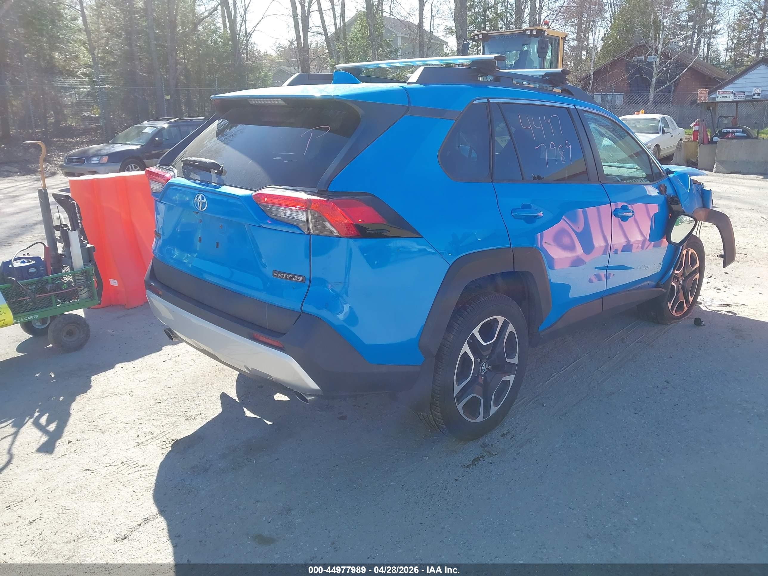 2019 Toyota Rav4 Adventure Синий vin: 2T3J1RFV4KW008612
