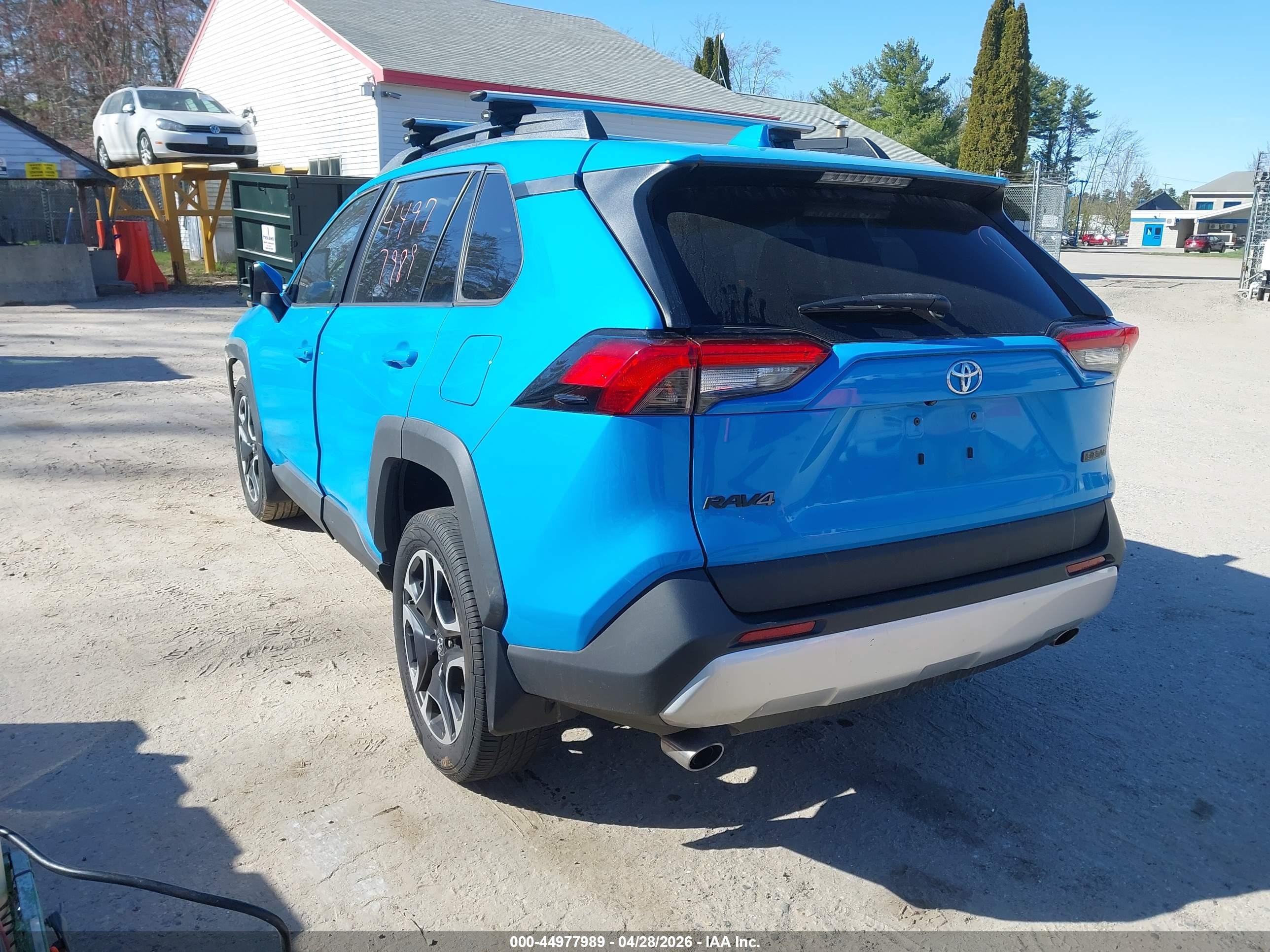 2019 Toyota Rav4 Adventure Синий vin: 2T3J1RFV4KW008612