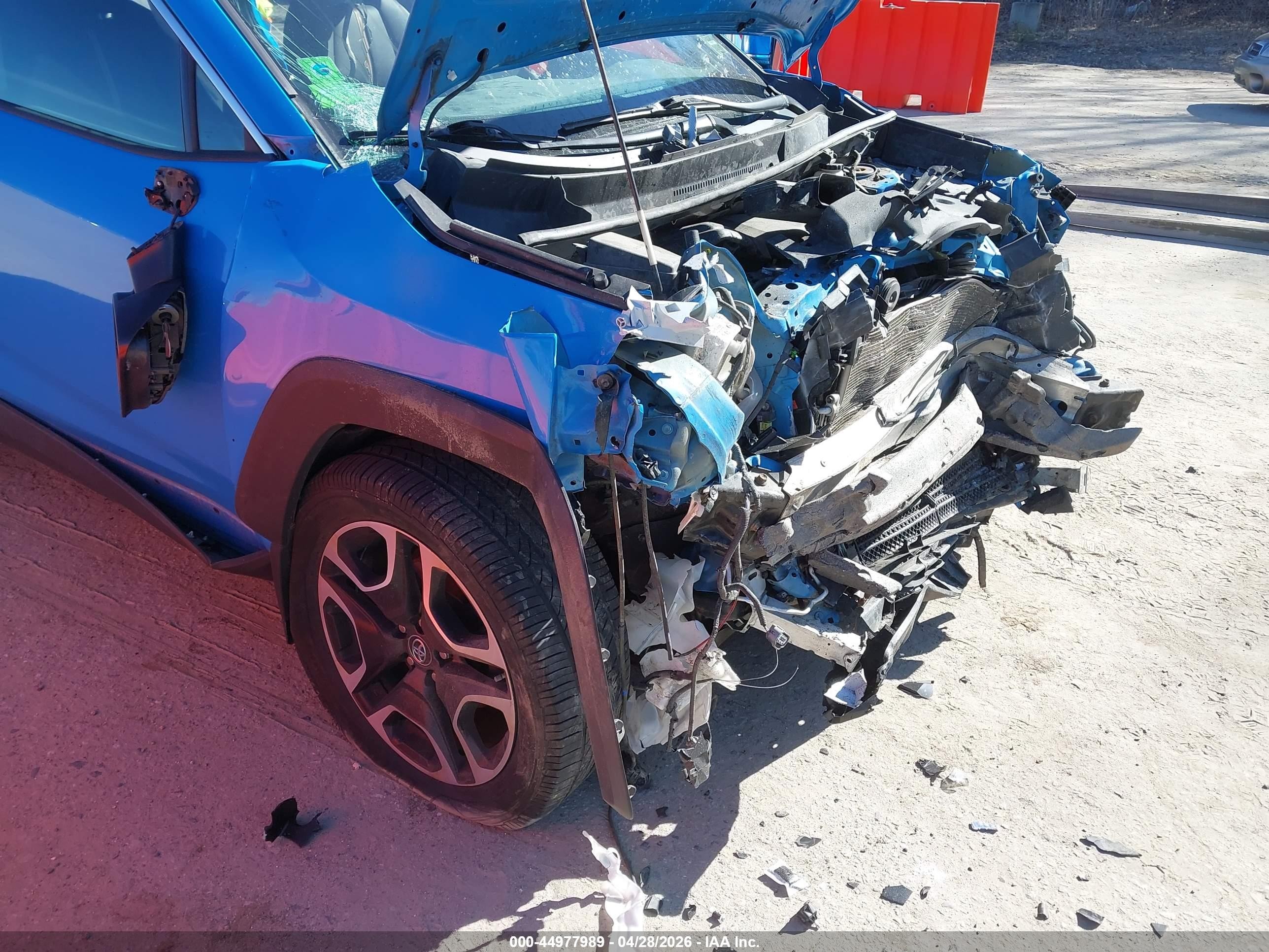 2019 Toyota Rav4 Adventure Синий vin: 2T3J1RFV4KW008612