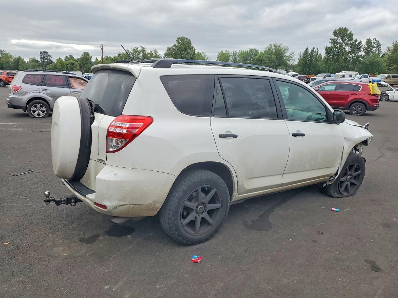 2010 Toyota Rav4 Base White vin: 2T3JF4DV0AW069879