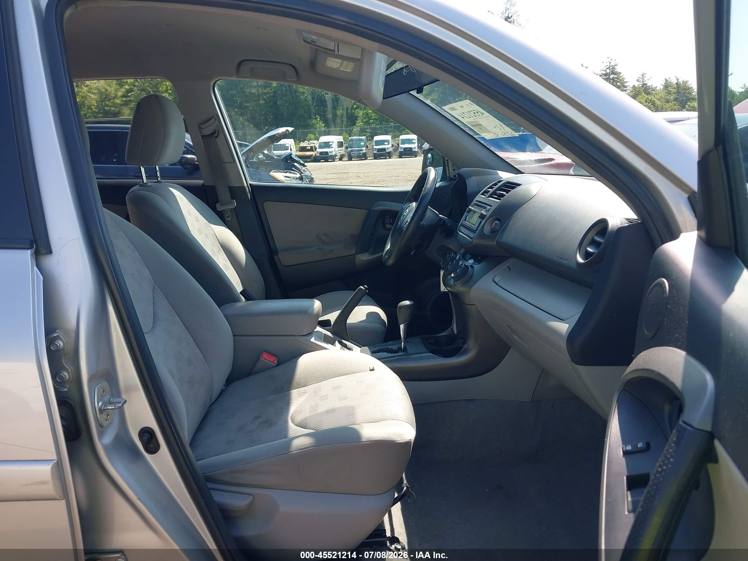 2012 Toyota Rav4   Silver vin: 2T3JF4DV2CW181795