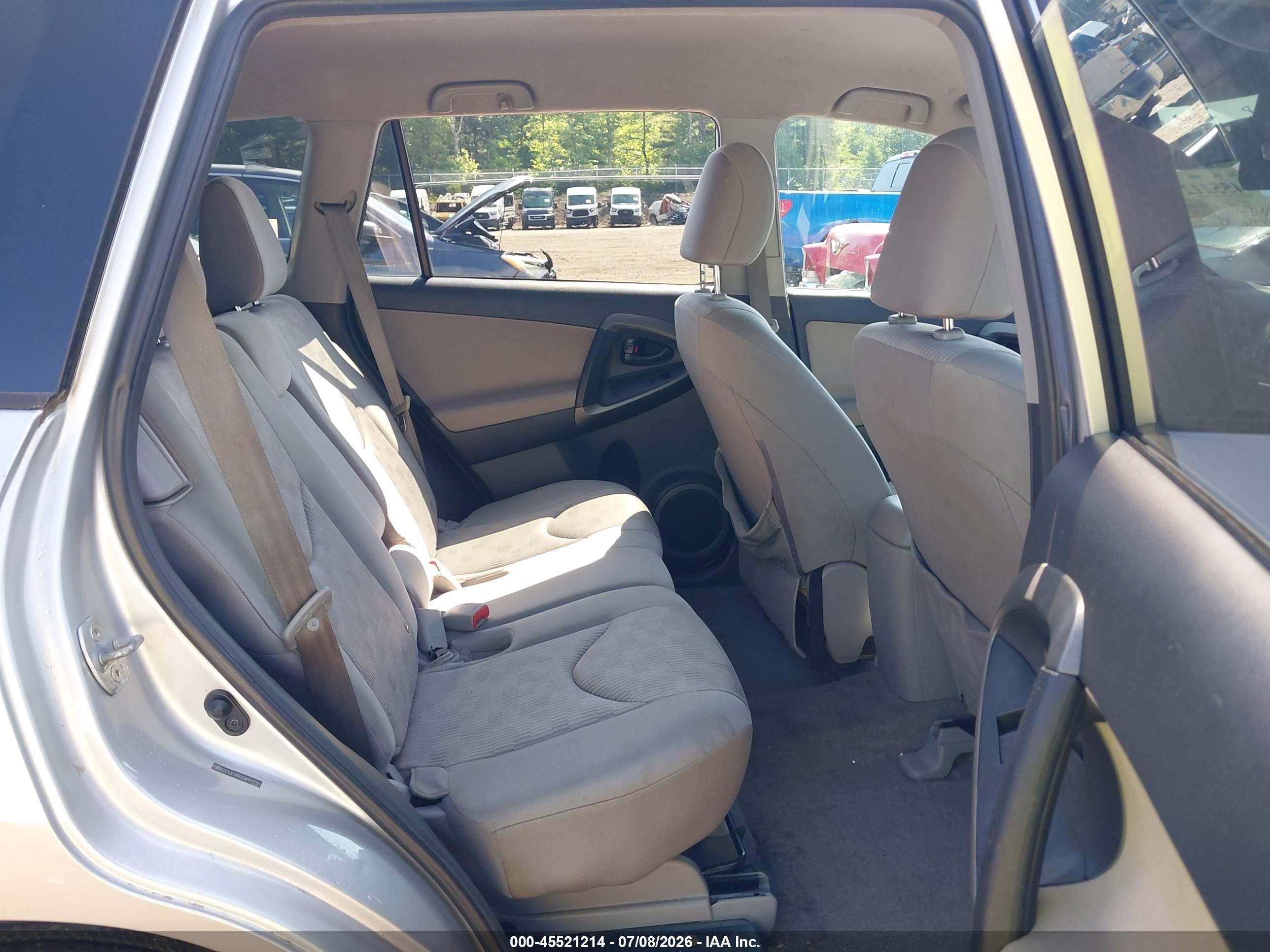 2012 Toyota Rav4   Silver vin: 2T3JF4DV2CW181795