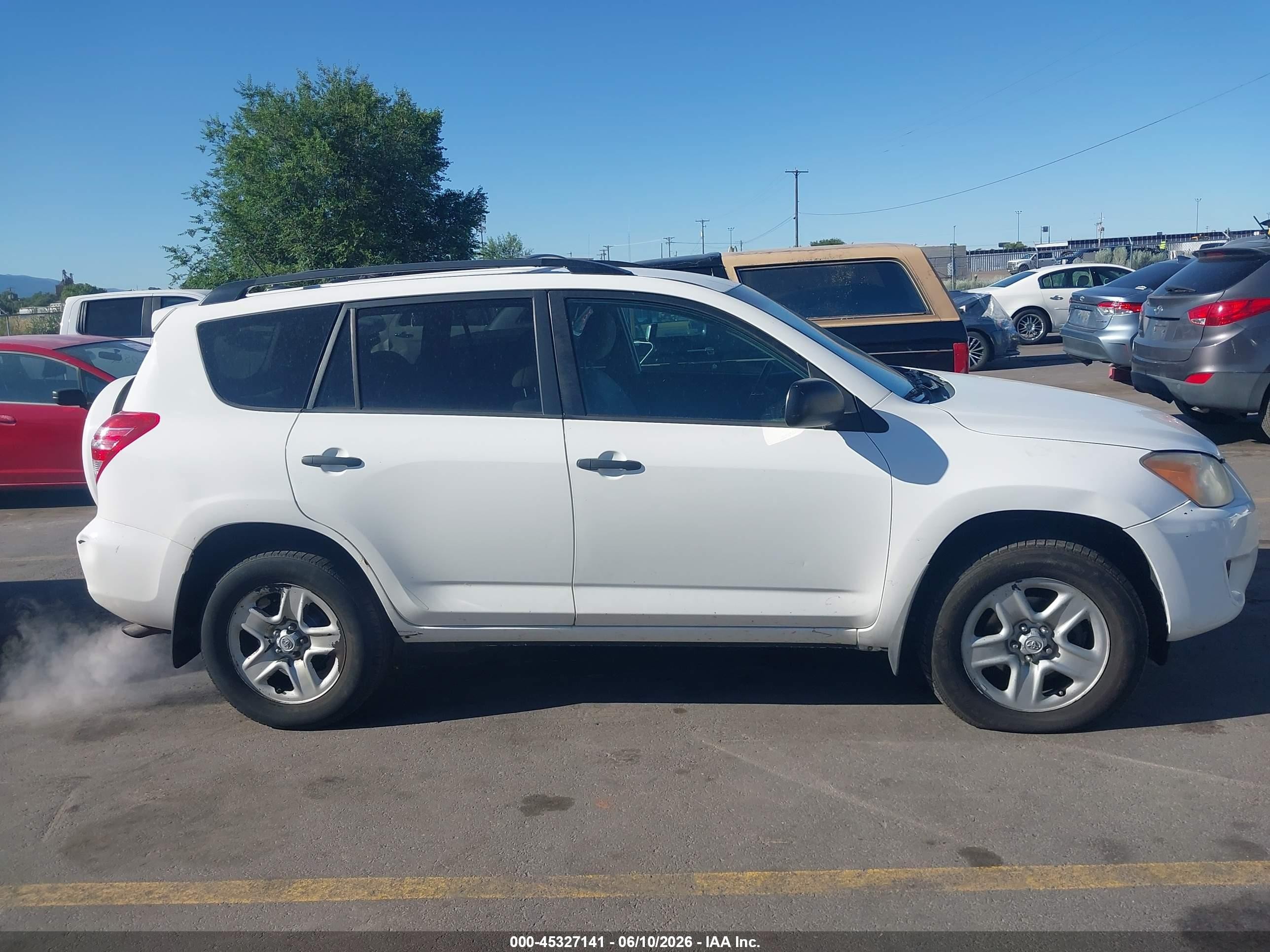 2010 Toyota Rav4   White vin: 2T3JF4DV3AW051750