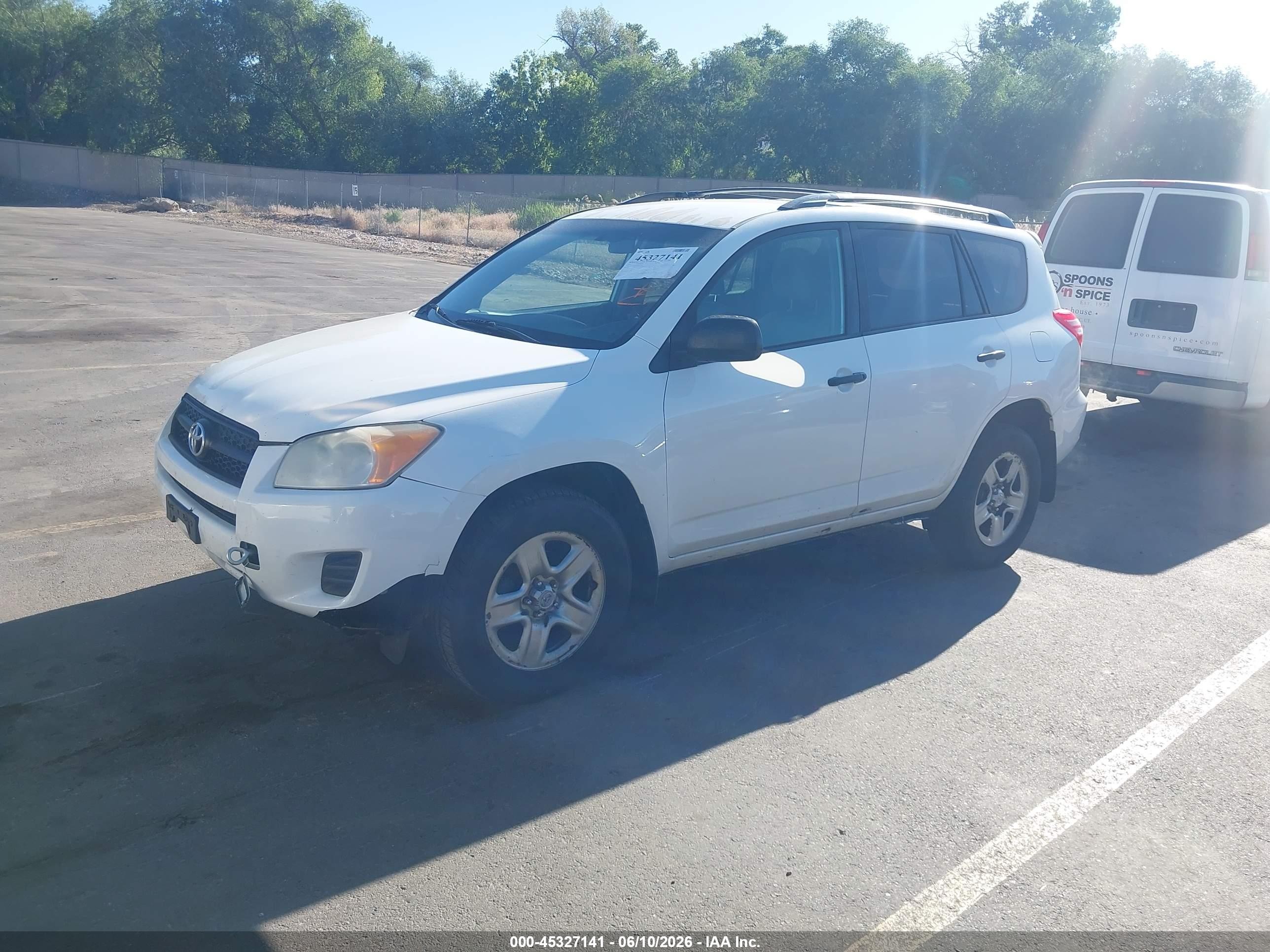 2010 Toyota Rav4   White vin: 2T3JF4DV3AW051750