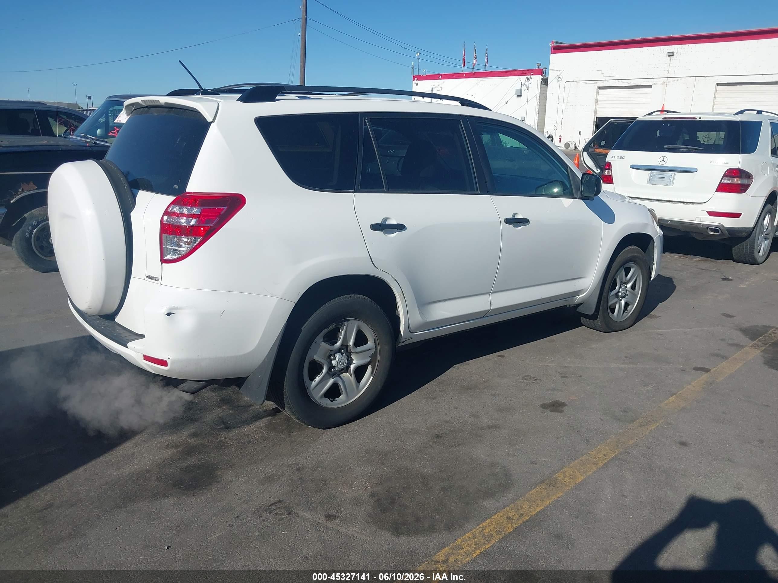 2010 Toyota Rav4   White vin: 2T3JF4DV3AW051750