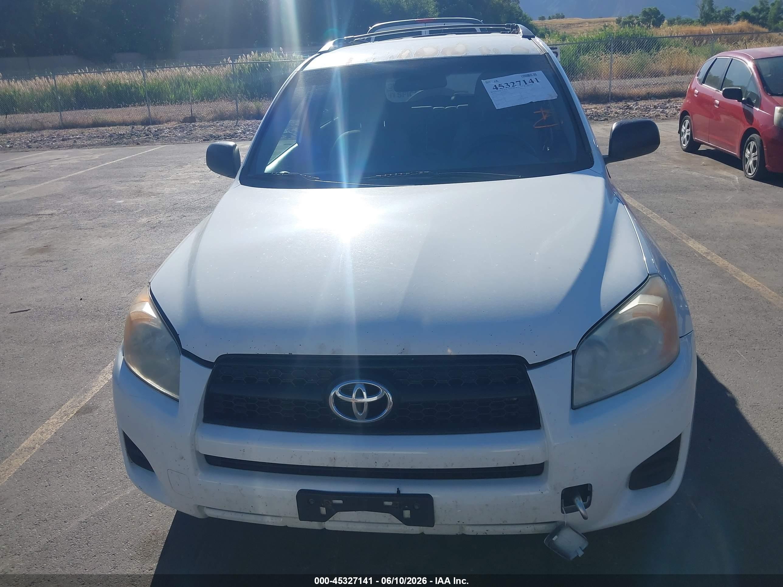 2010 Toyota Rav4   White vin: 2T3JF4DV3AW051750