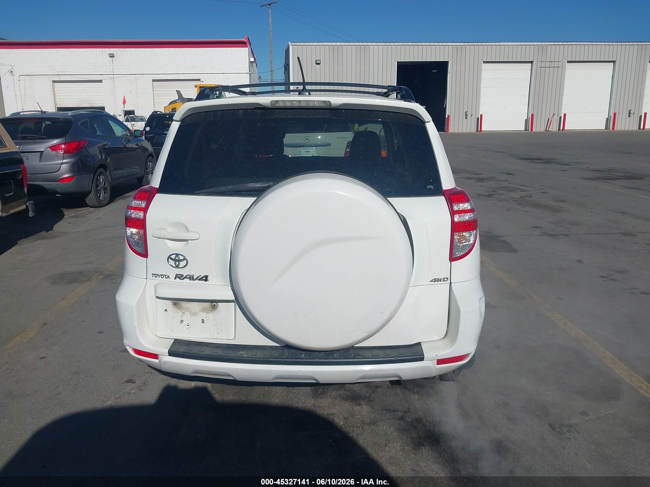 2010 Toyota Rav4   White vin: 2T3JF4DV3AW051750