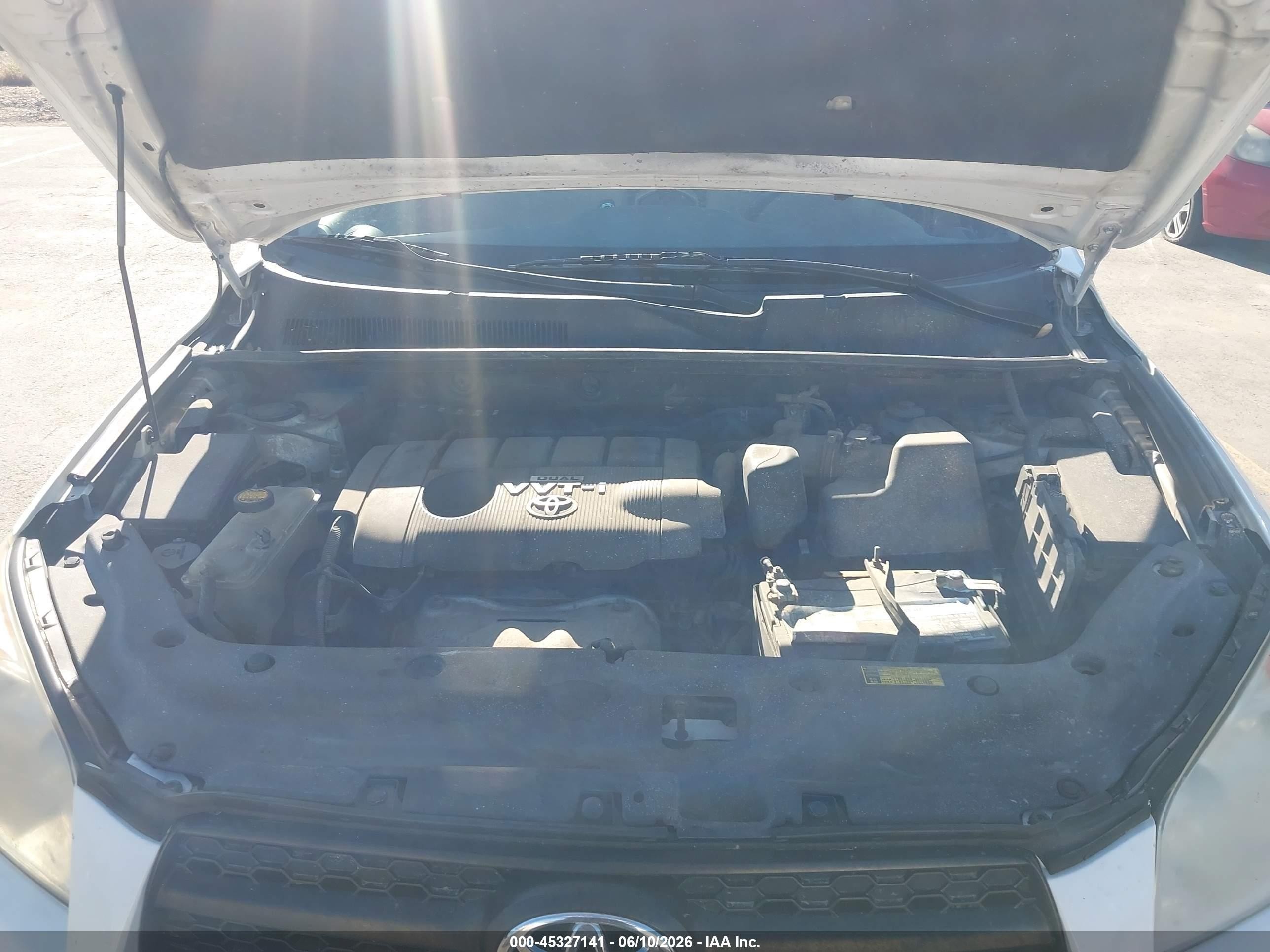 2010 Toyota Rav4   White vin: 2T3JF4DV3AW051750