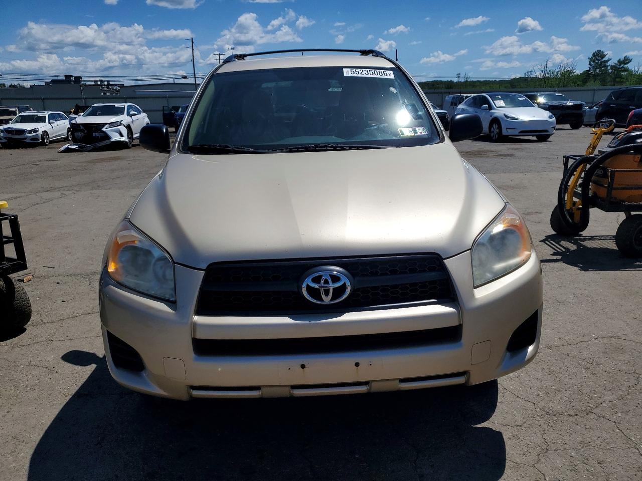 2010 Toyota Rav4 Base Tan vin: 2T3JF4DV4AW069500