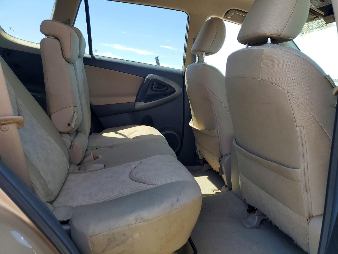 2010 Toyota Rav4 Base Tan vin: 2T3JF4DV4AW069500