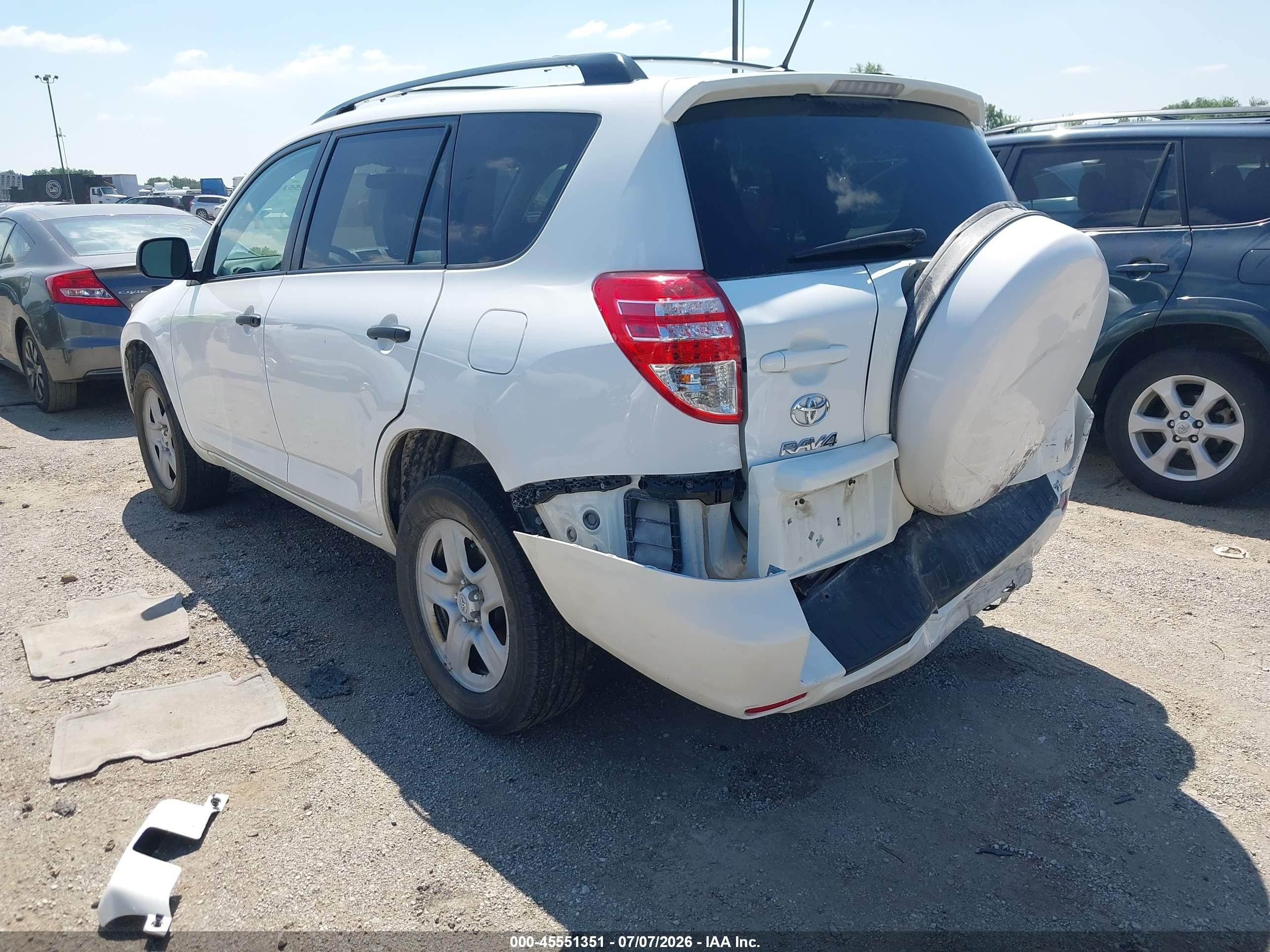 2011 Toyota Rav4   White vin: 2T3JF4DV4BW142334