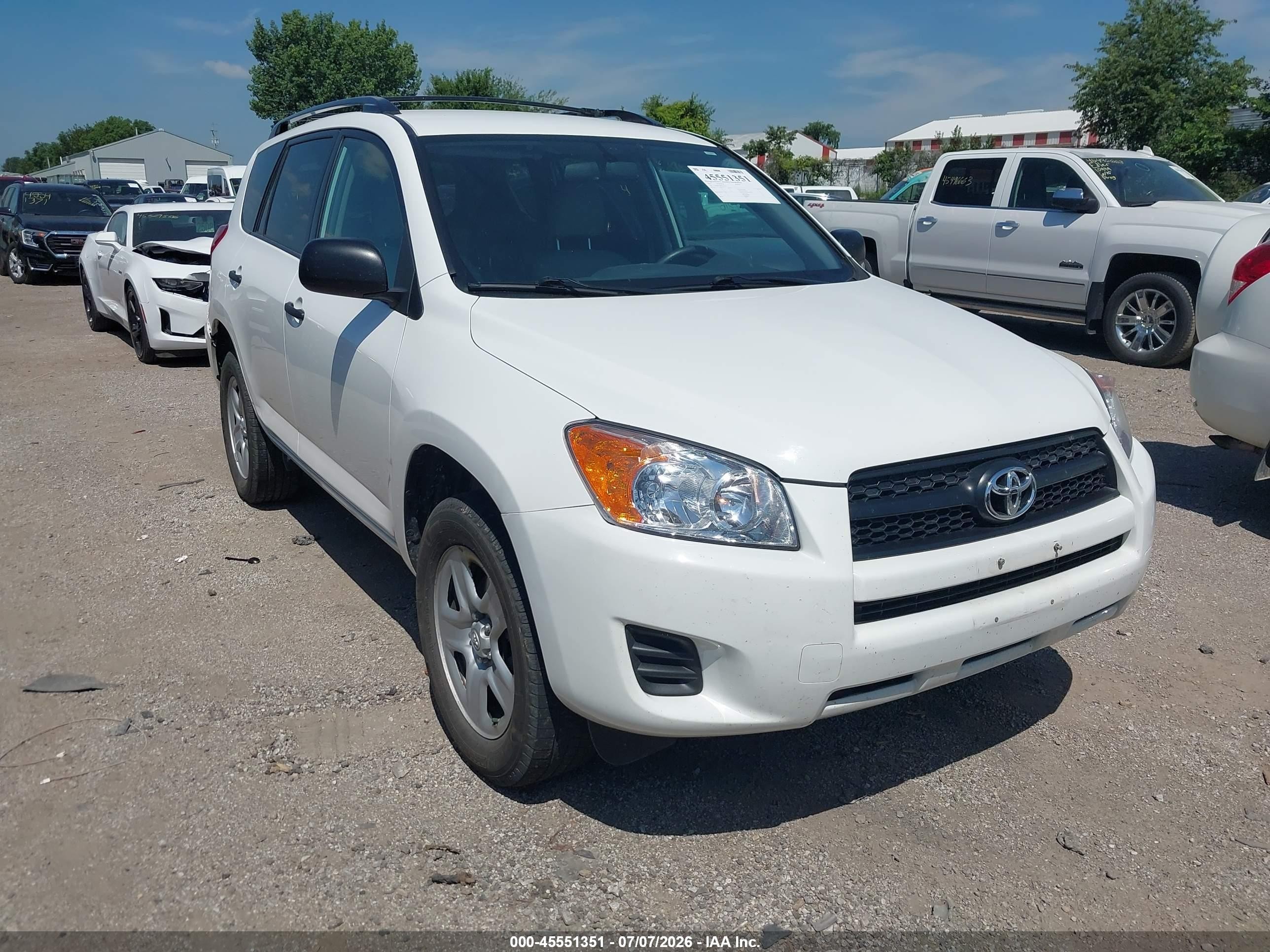 2011 Toyota Rav4   Белый vin: 2T3JF4DV4BW142334