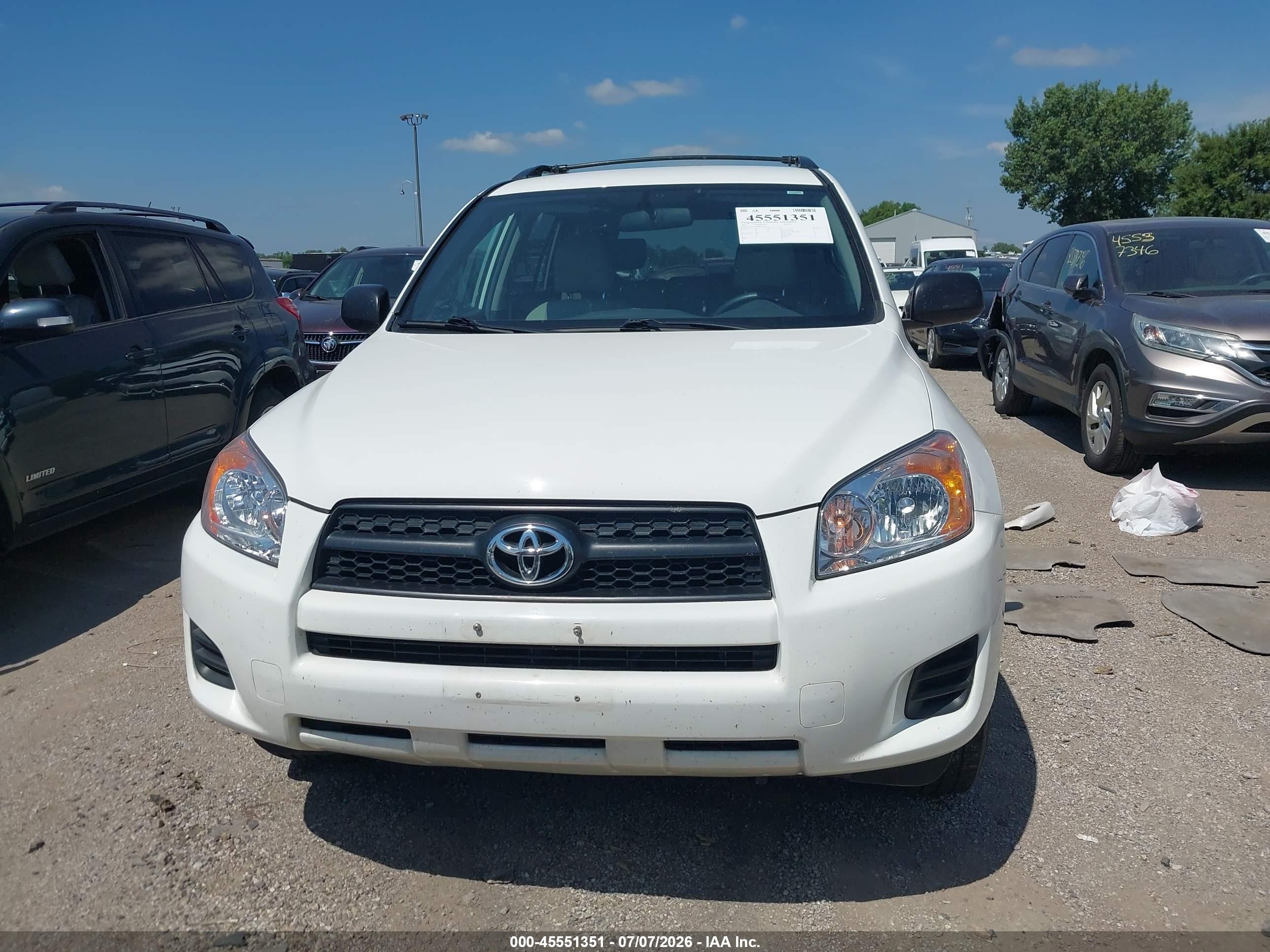 2011 Toyota Rav4   White vin: 2T3JF4DV4BW142334