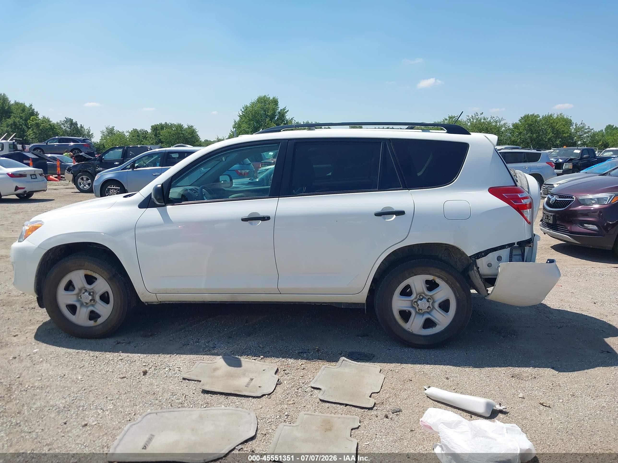 2011 Toyota Rav4   White vin: 2T3JF4DV4BW142334