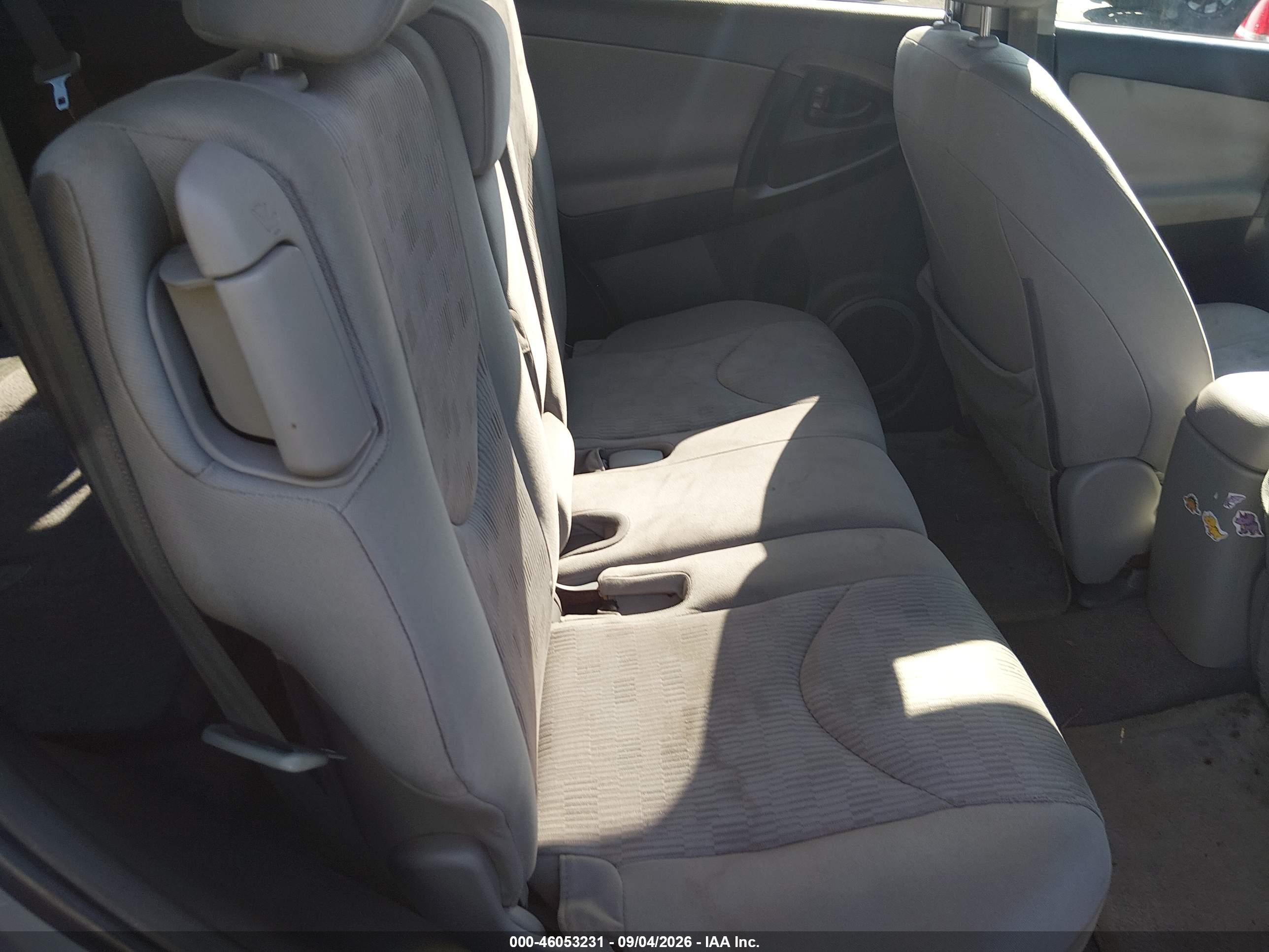 2012 Toyota Rav4   Silver vin: 2T3JF4DV4CW195973