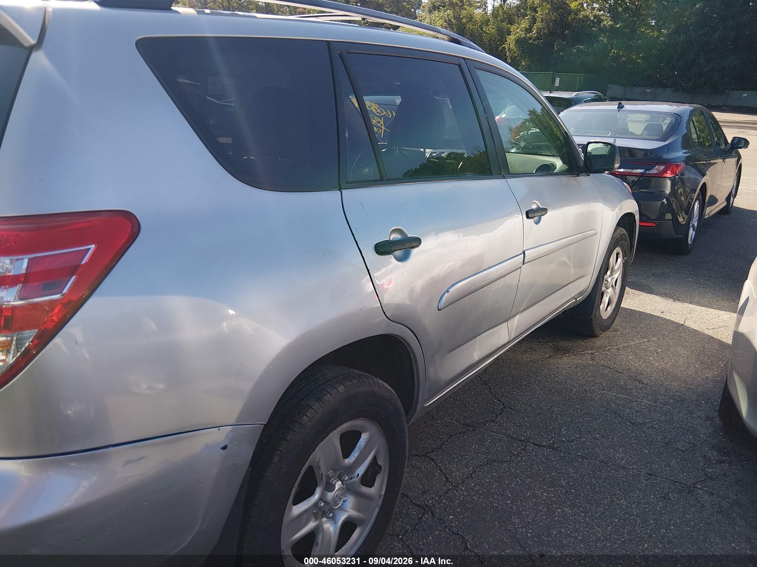 2012 Toyota Rav4   Silver vin: 2T3JF4DV4CW195973