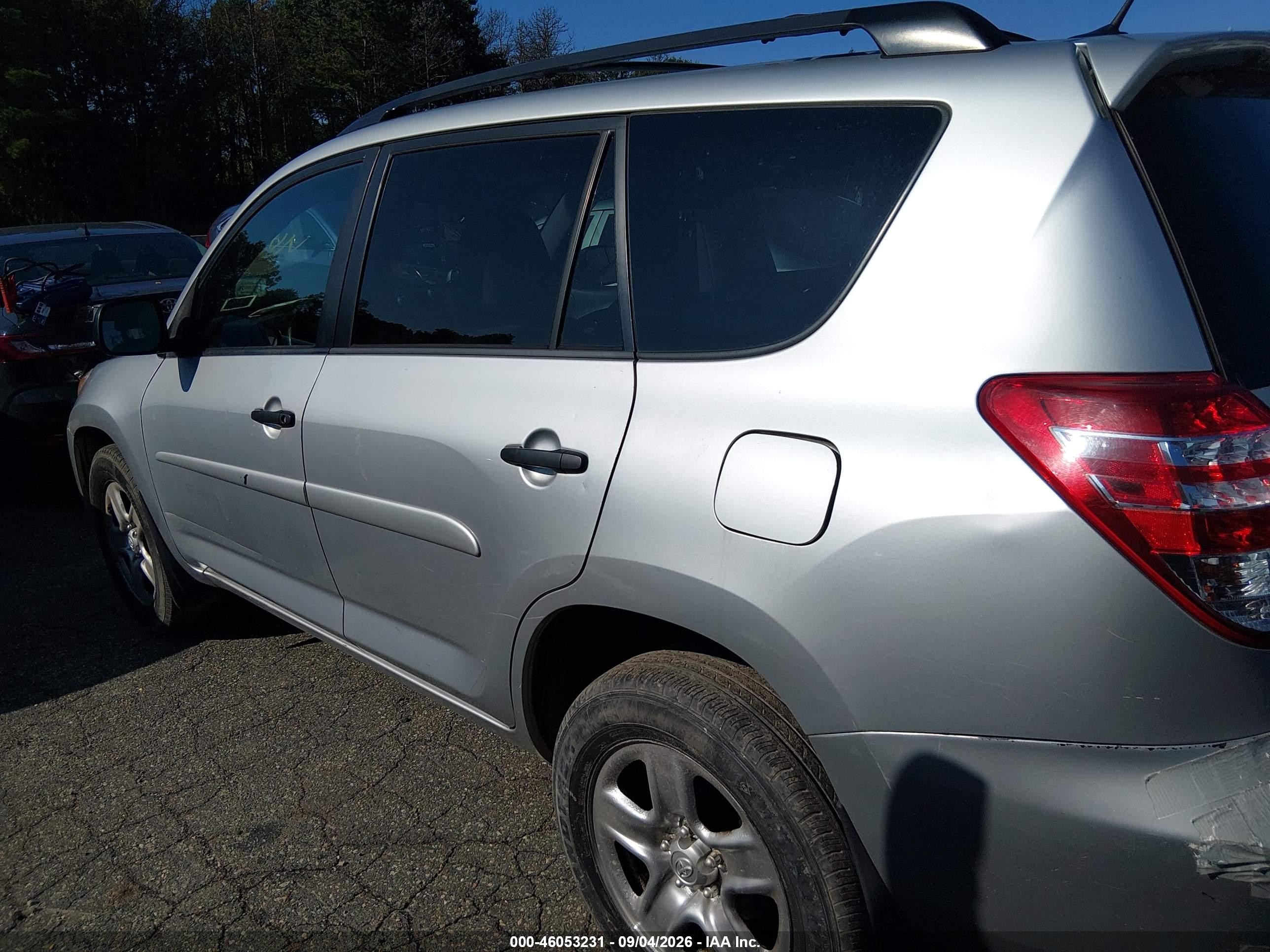 2012 Toyota Rav4   Silver vin: 2T3JF4DV4CW195973