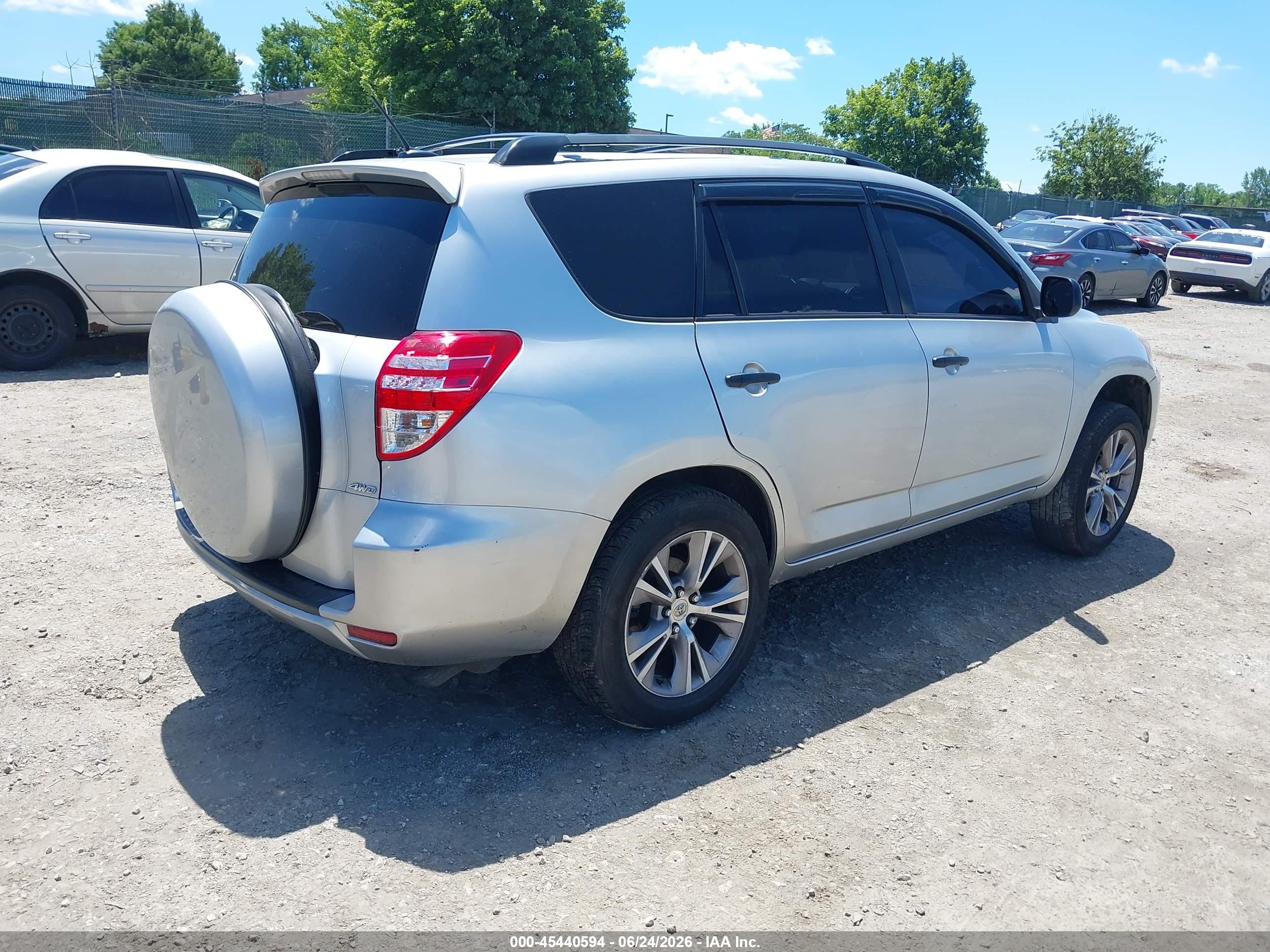 2011 Toyota Rav4 Silver vin: 2T3JF4DV5BW120360