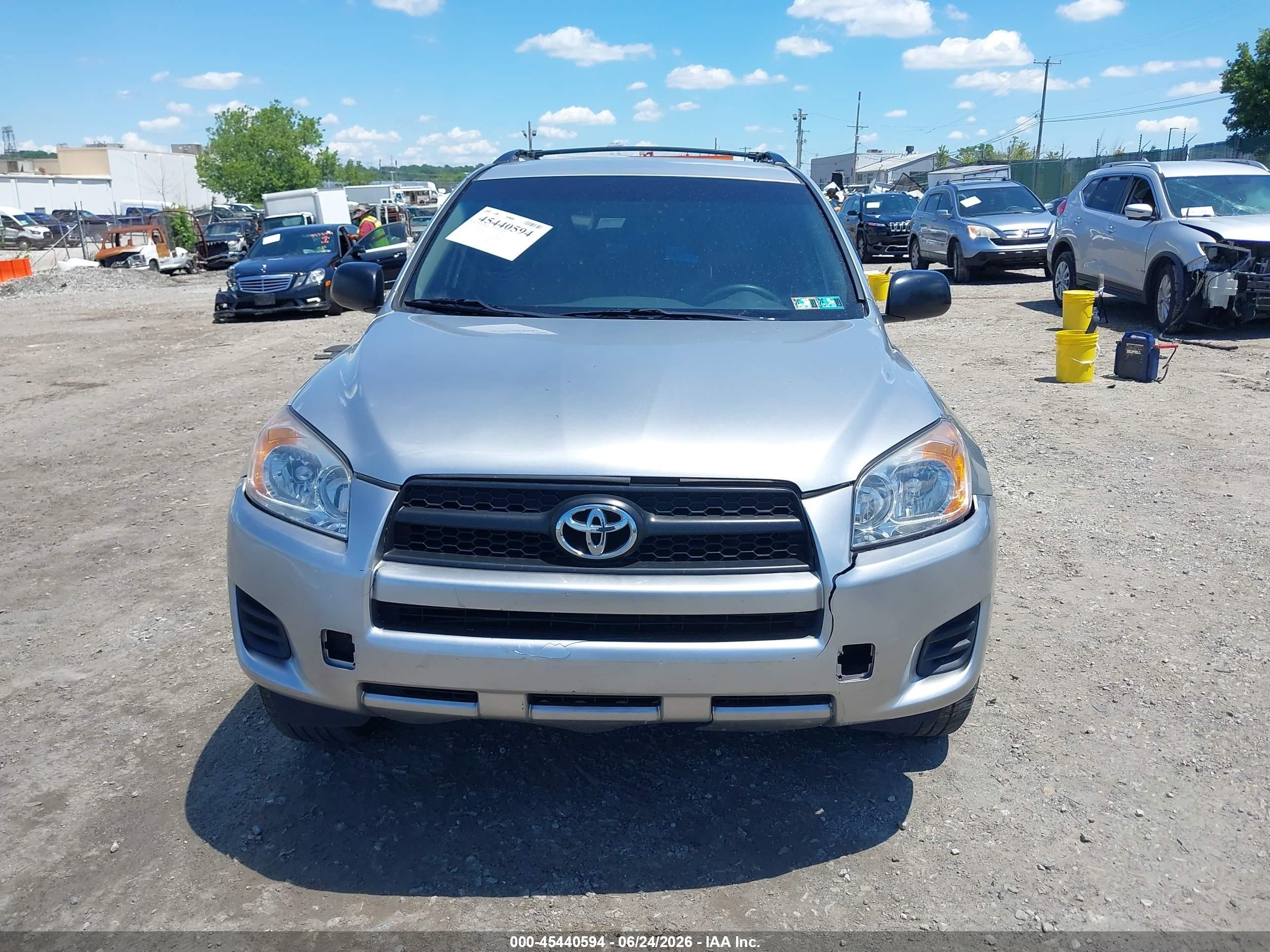 2011 Toyota Rav4 Silver vin: 2T3JF4DV5BW120360